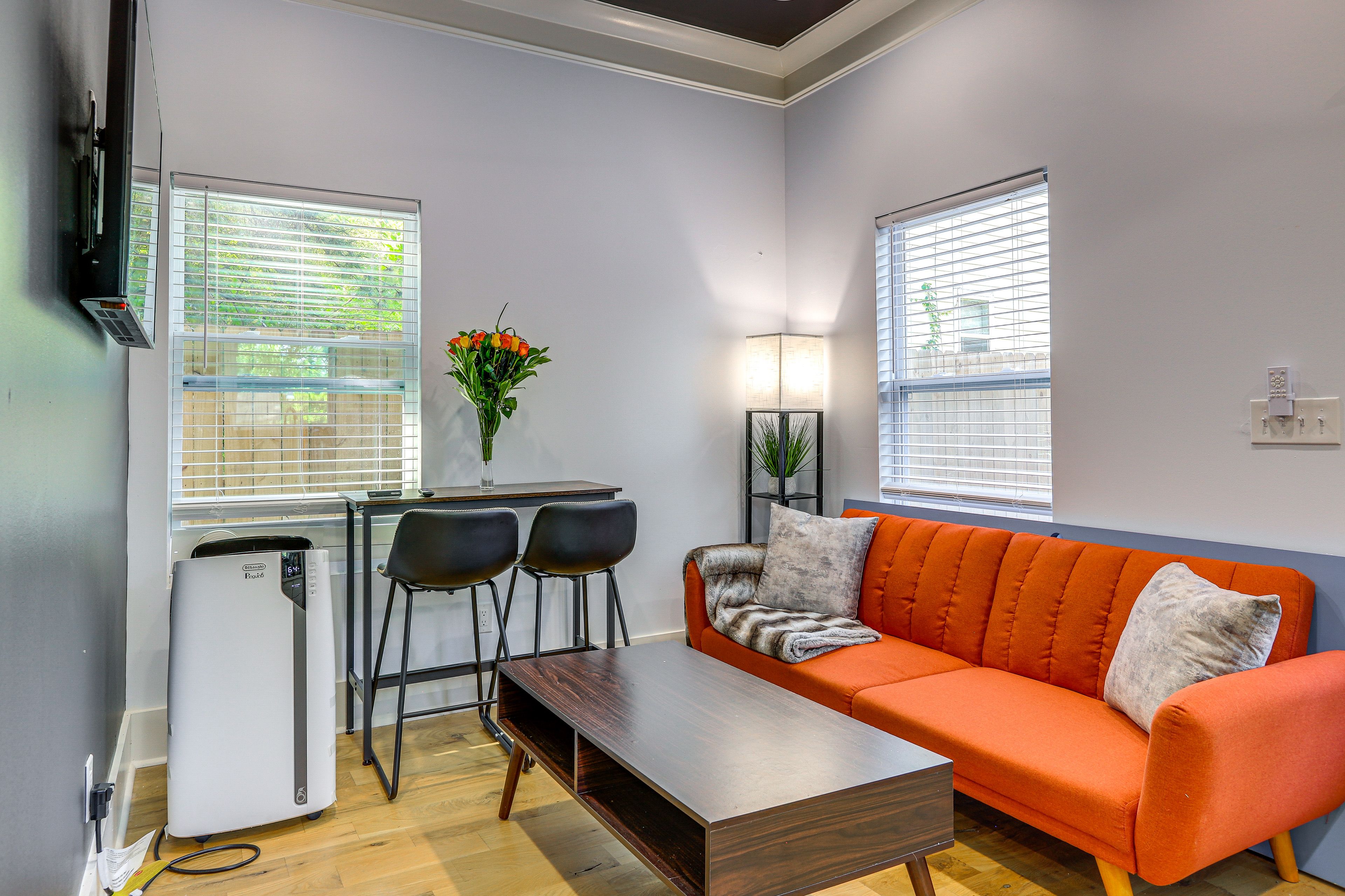 Studio | Living Area | Full Sleeper Sofa | Smart TV | Free WiFi