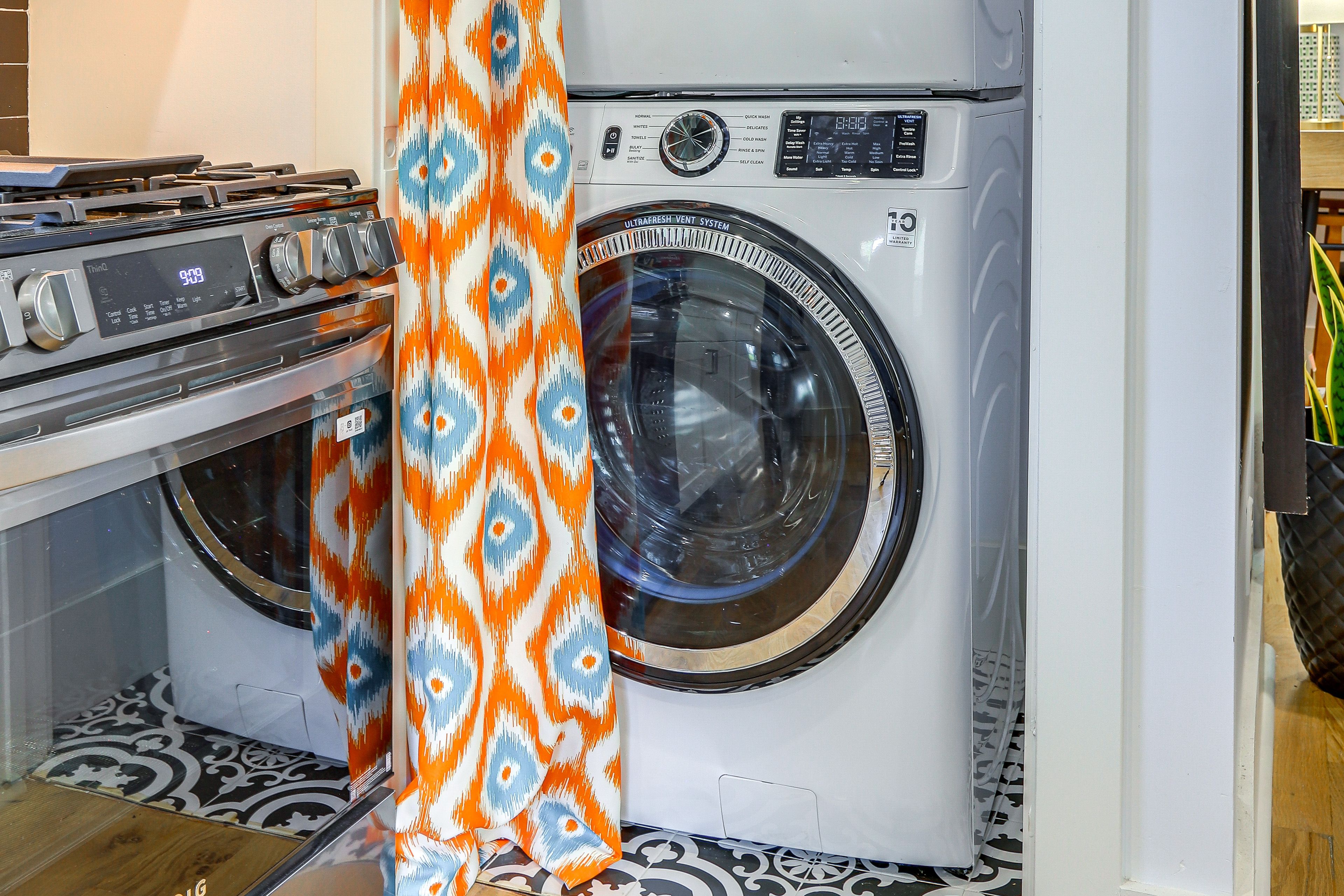 Laundry Area | Washer/Dryer | Hangers | Iron/Board | Trash Bags/Paper Towels