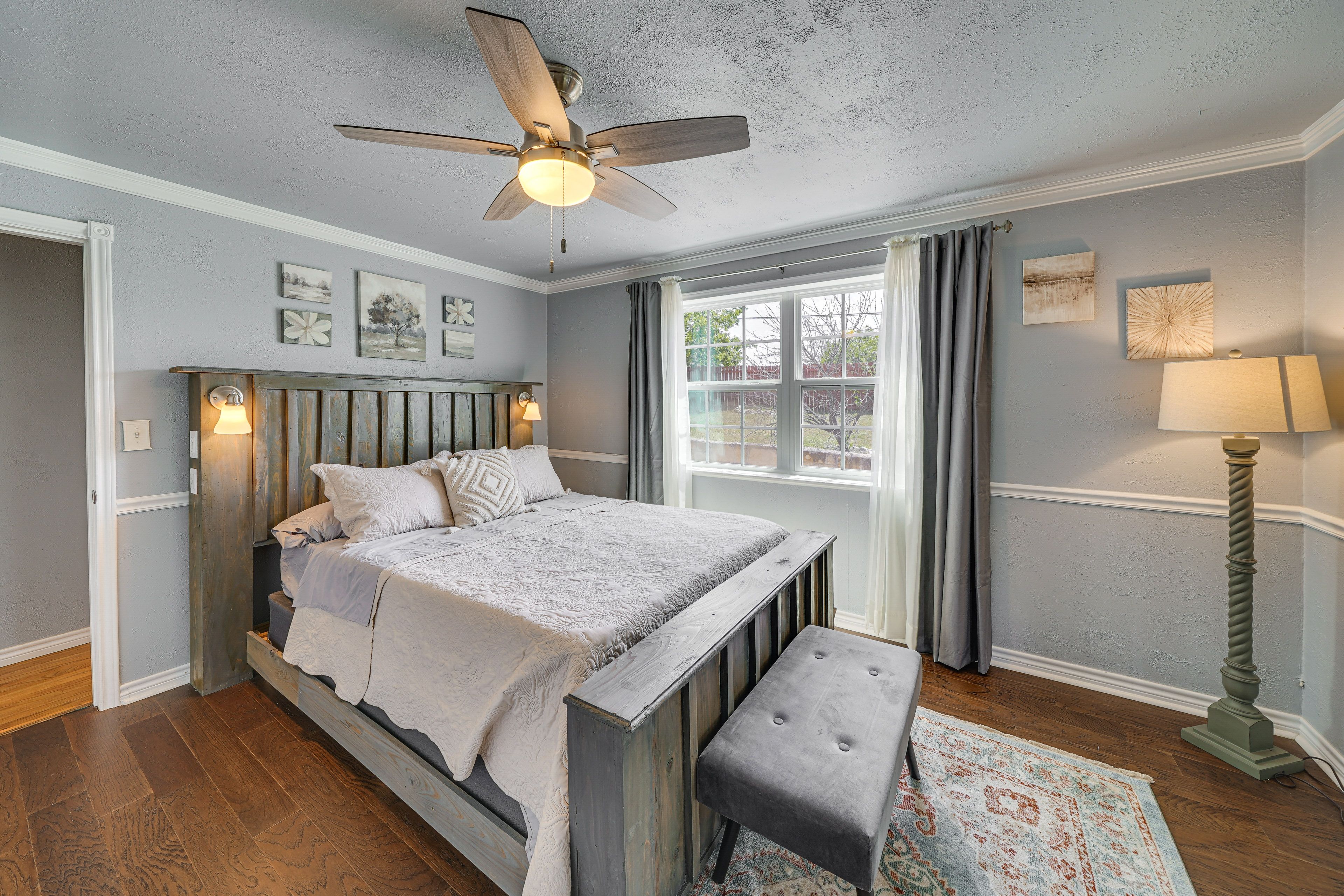 Bedroom 2 | Queen Bed
