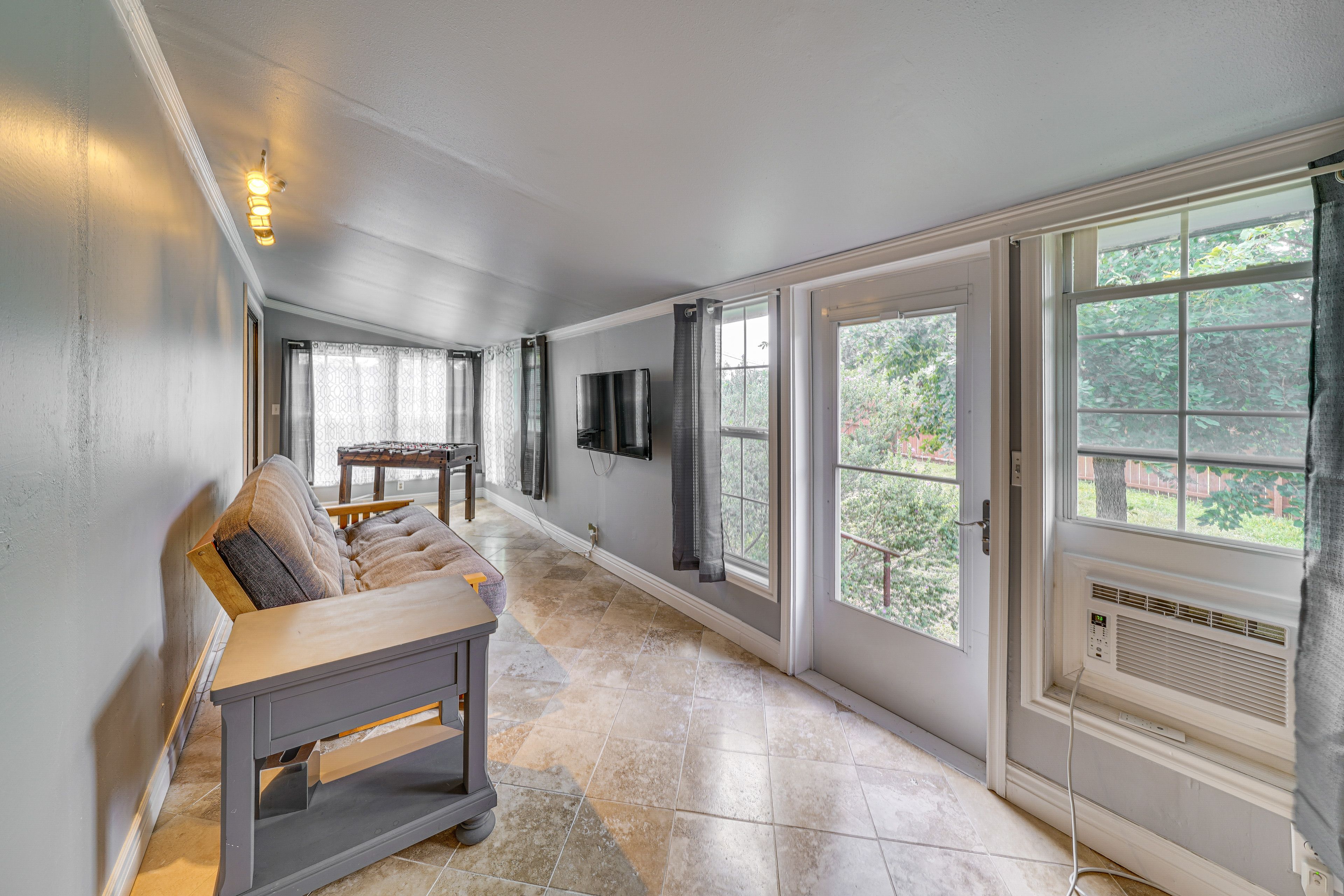 Game Room | Full Sleeper Sofa | Smart TV | Foosball Table