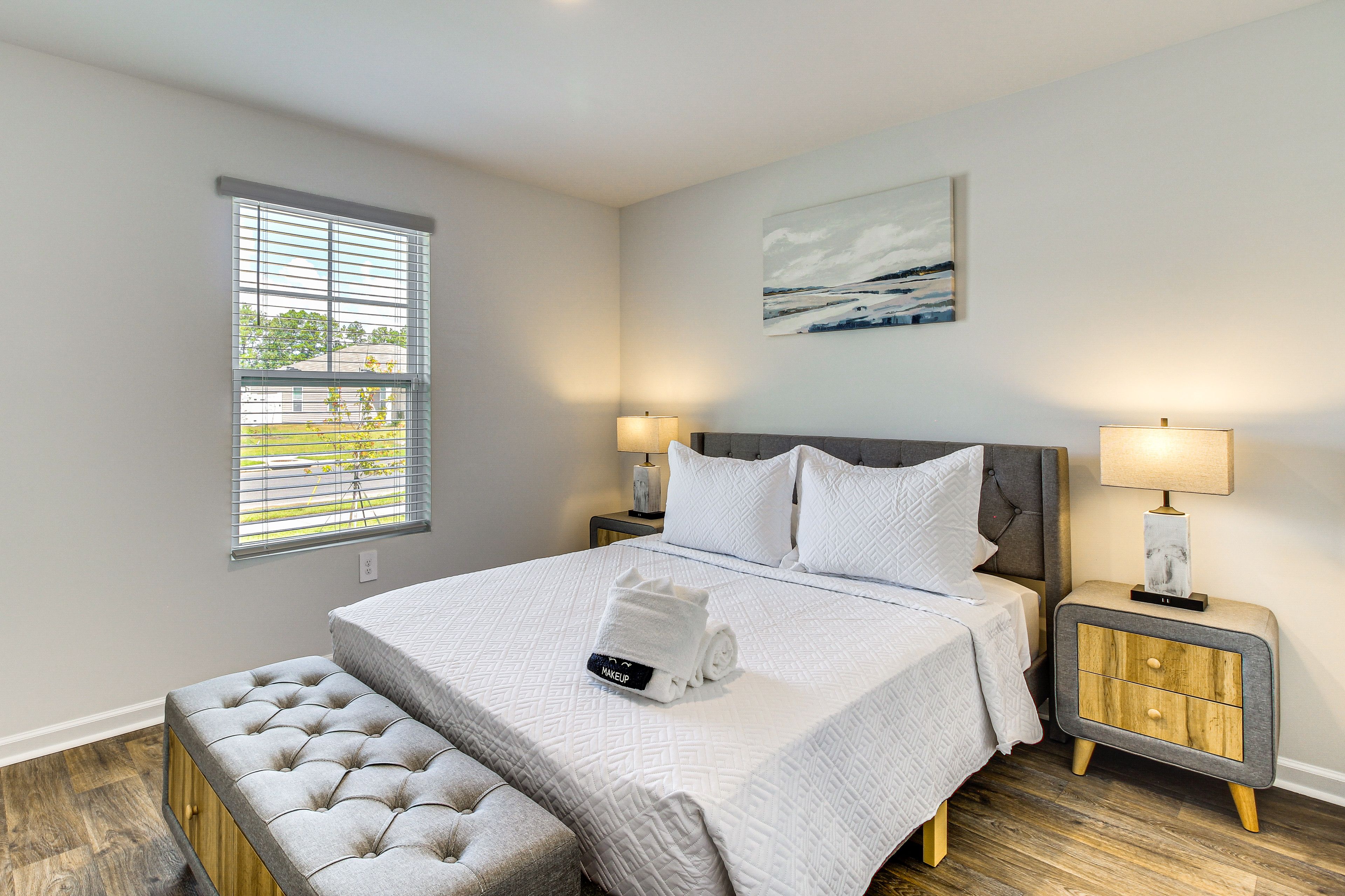 Bedroom 2 | Queen Bed