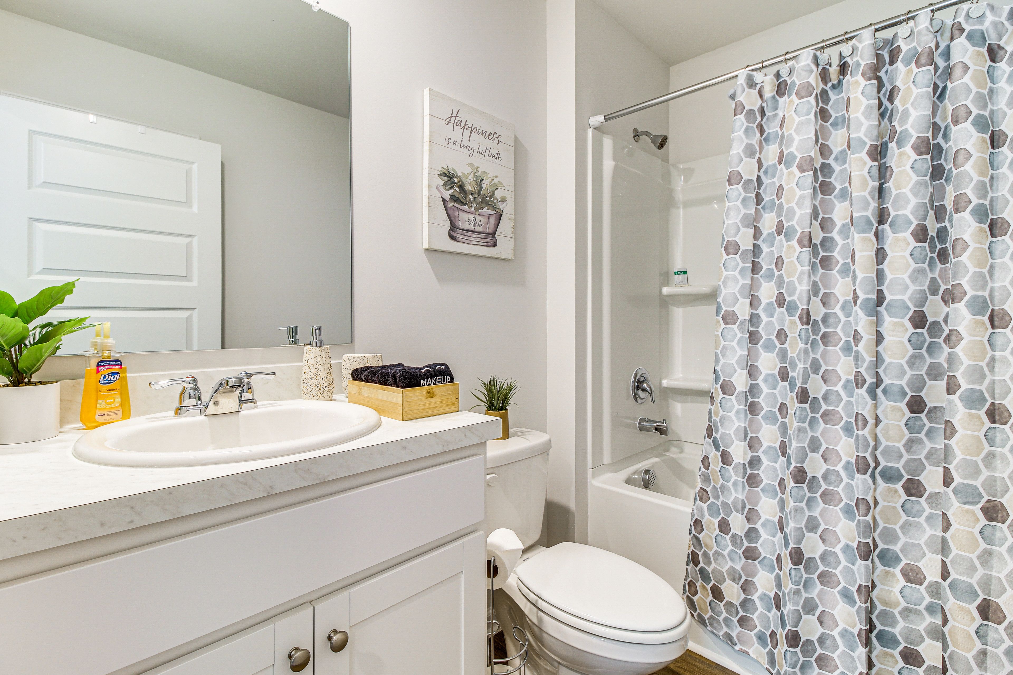 Full Bathroom