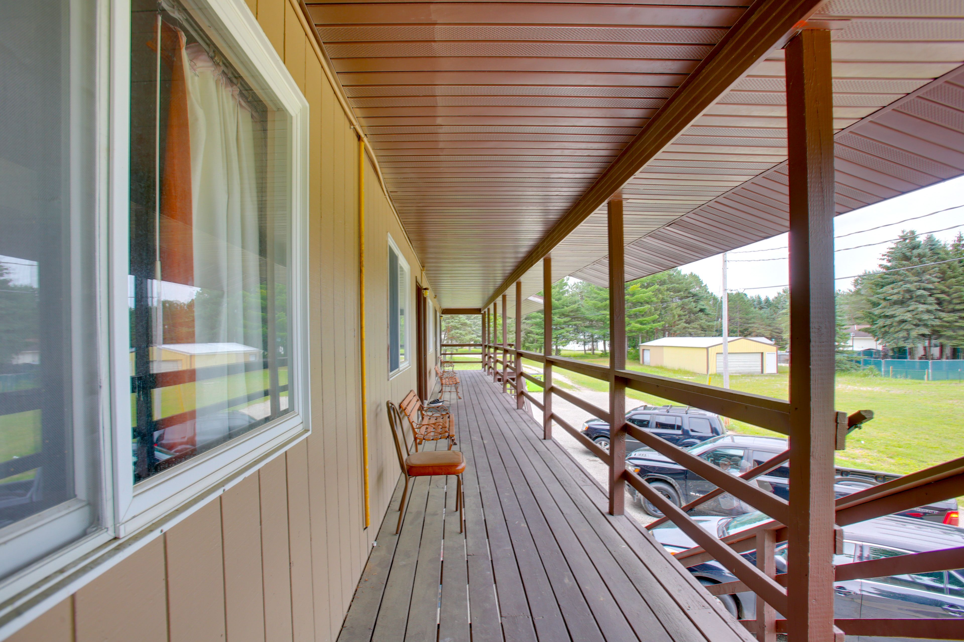 Shared Deck | Outdoor Seating