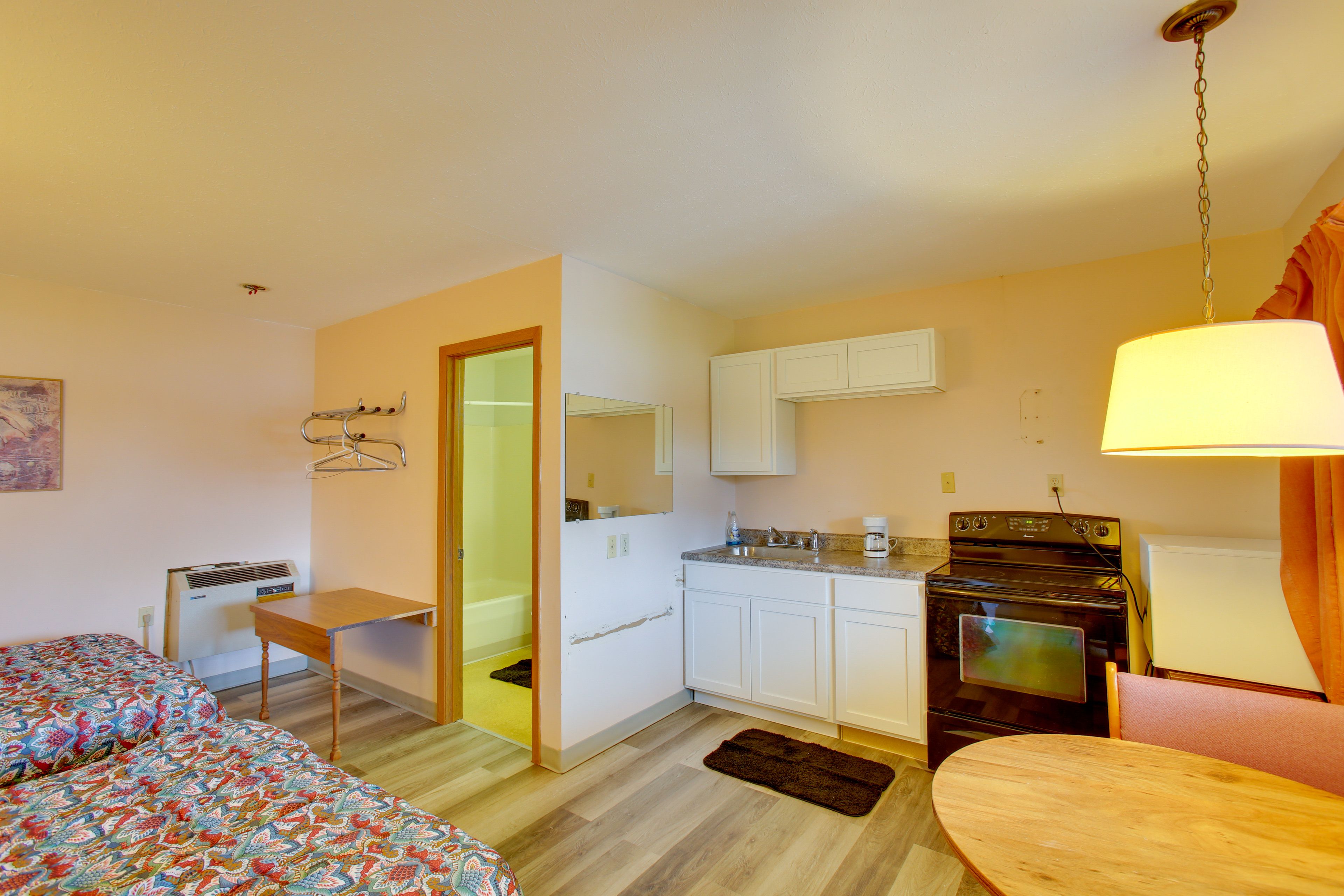 Lake City Vacation Rental | Studio | 1BA | Stairs Required | 300 Sq Ft