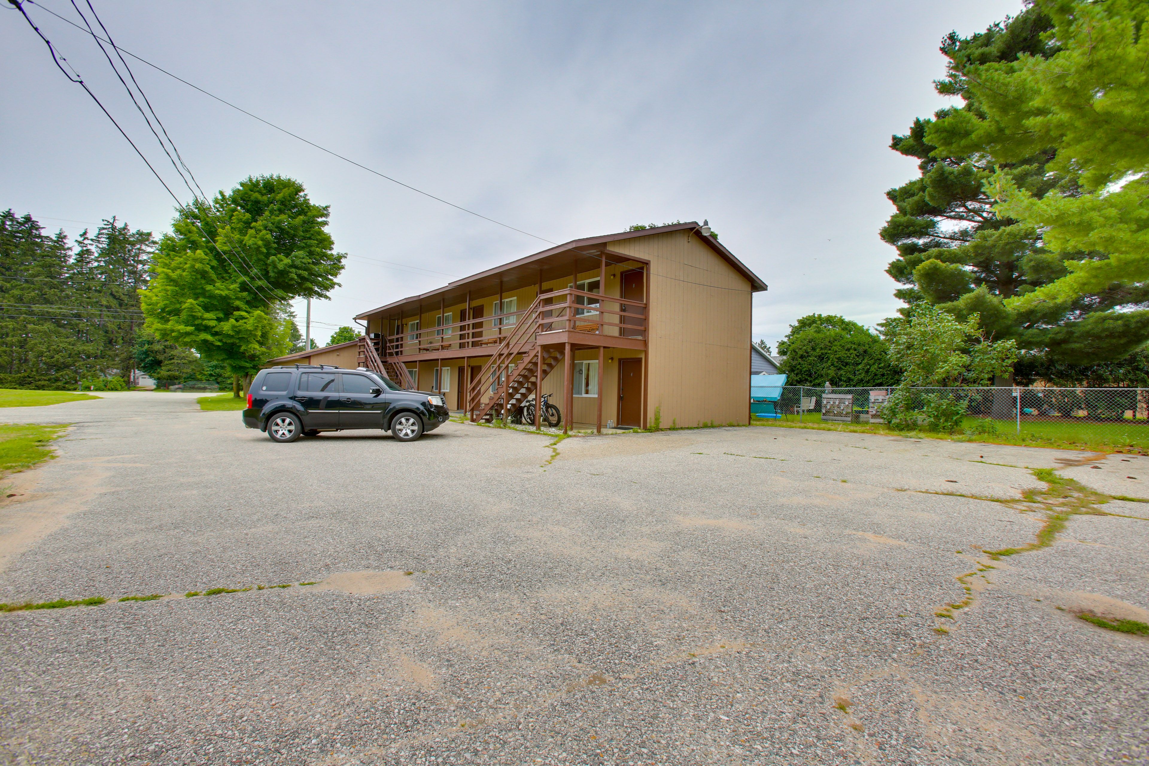 Parking | Community Lot (8 Vehicles) | Free Street Parking