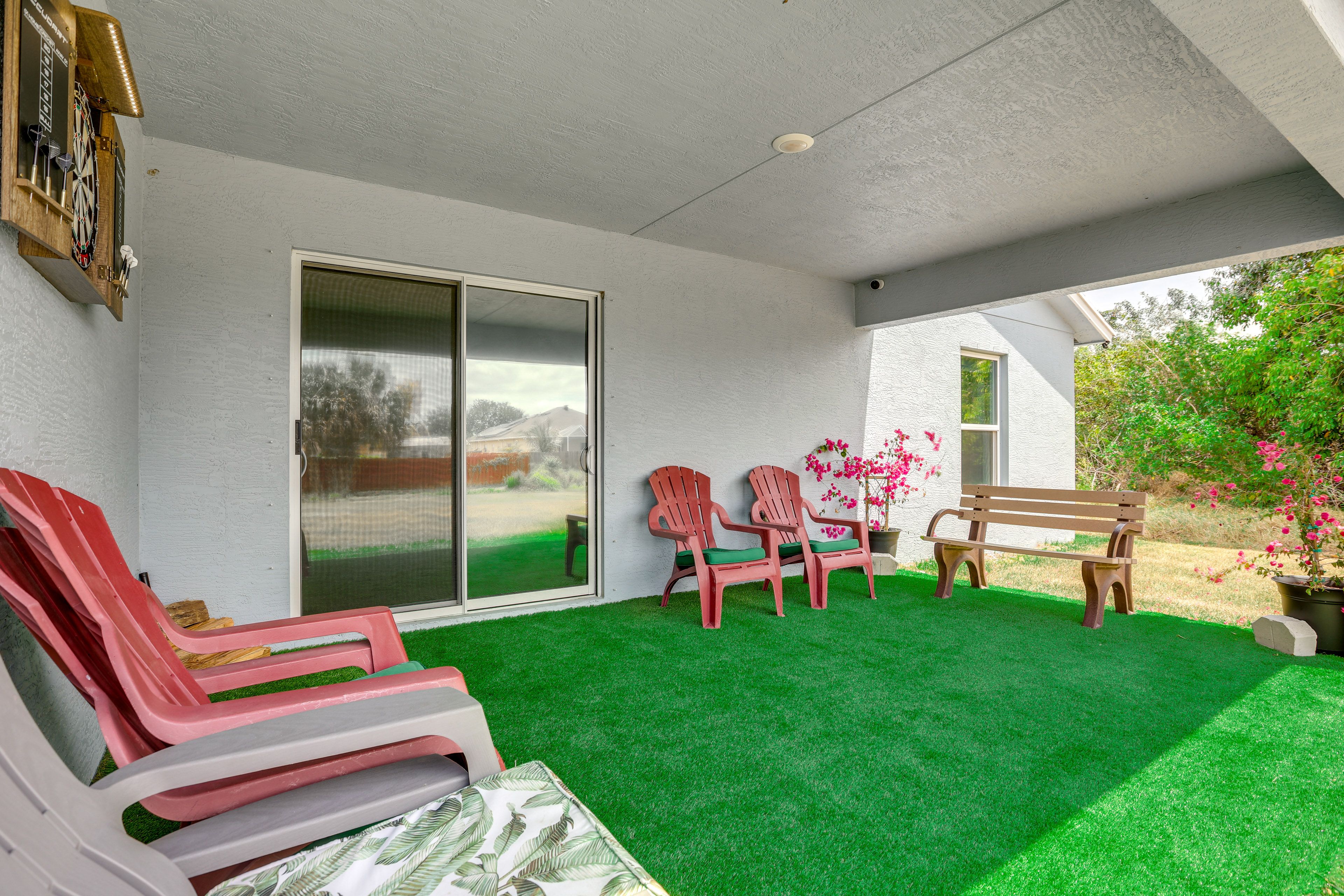 Private Patio | Outdoor Seating | Dartboard