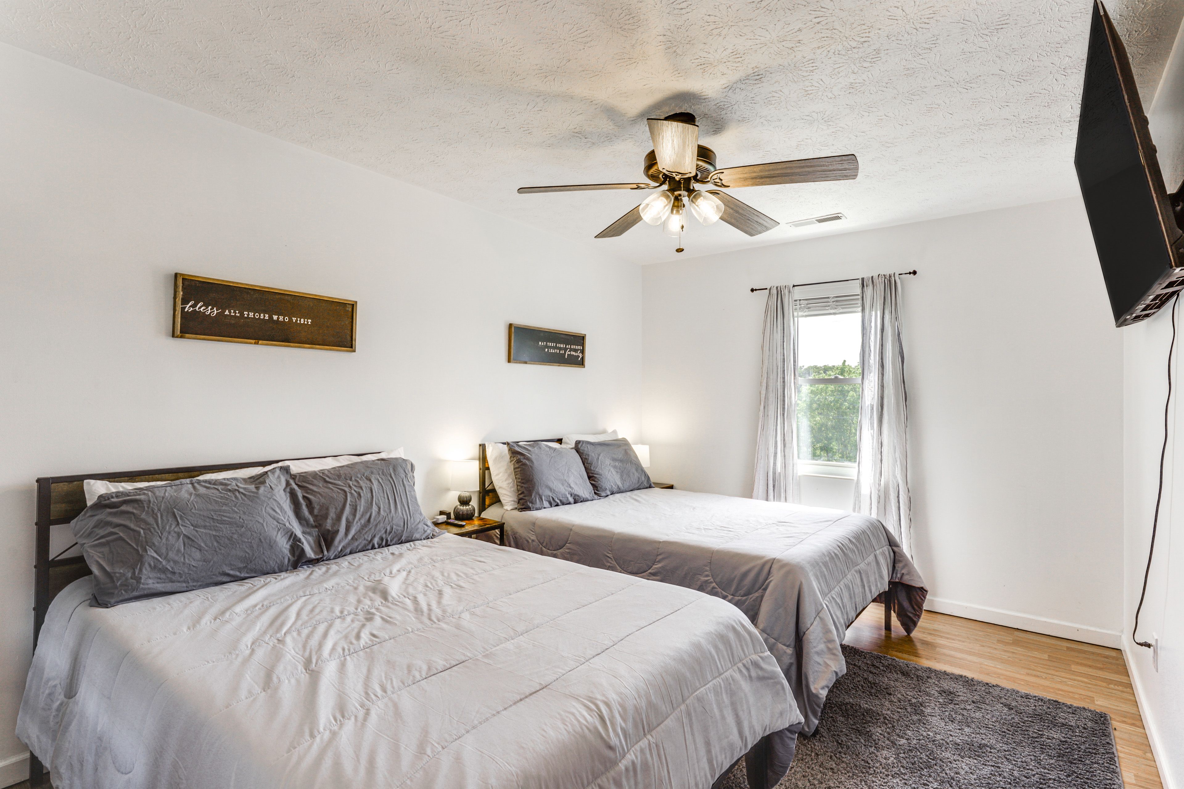 Bedroom 2 | 2 Full Beds | Smart TV
