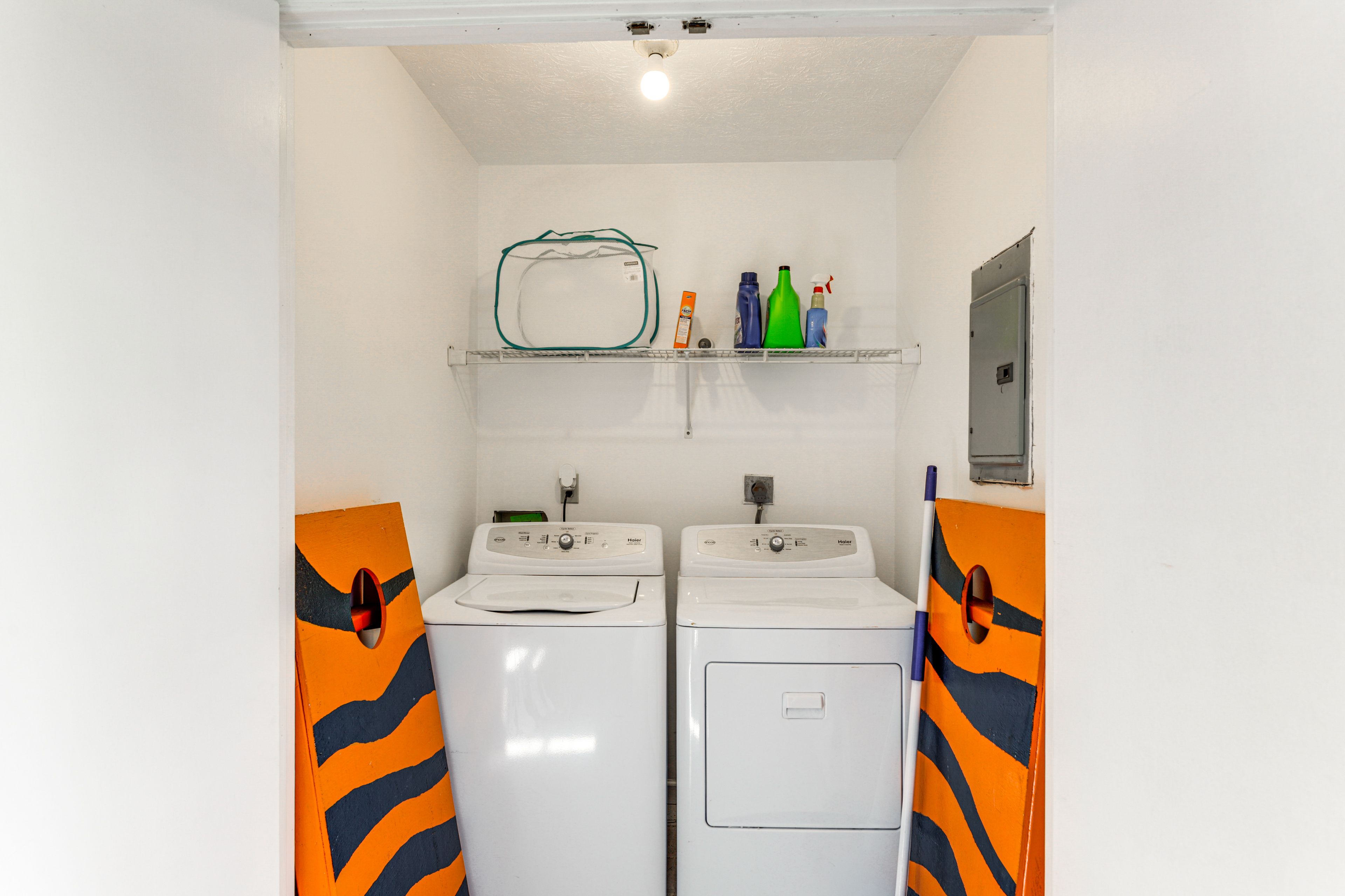 Washer & Dryer | Cornhole Boards