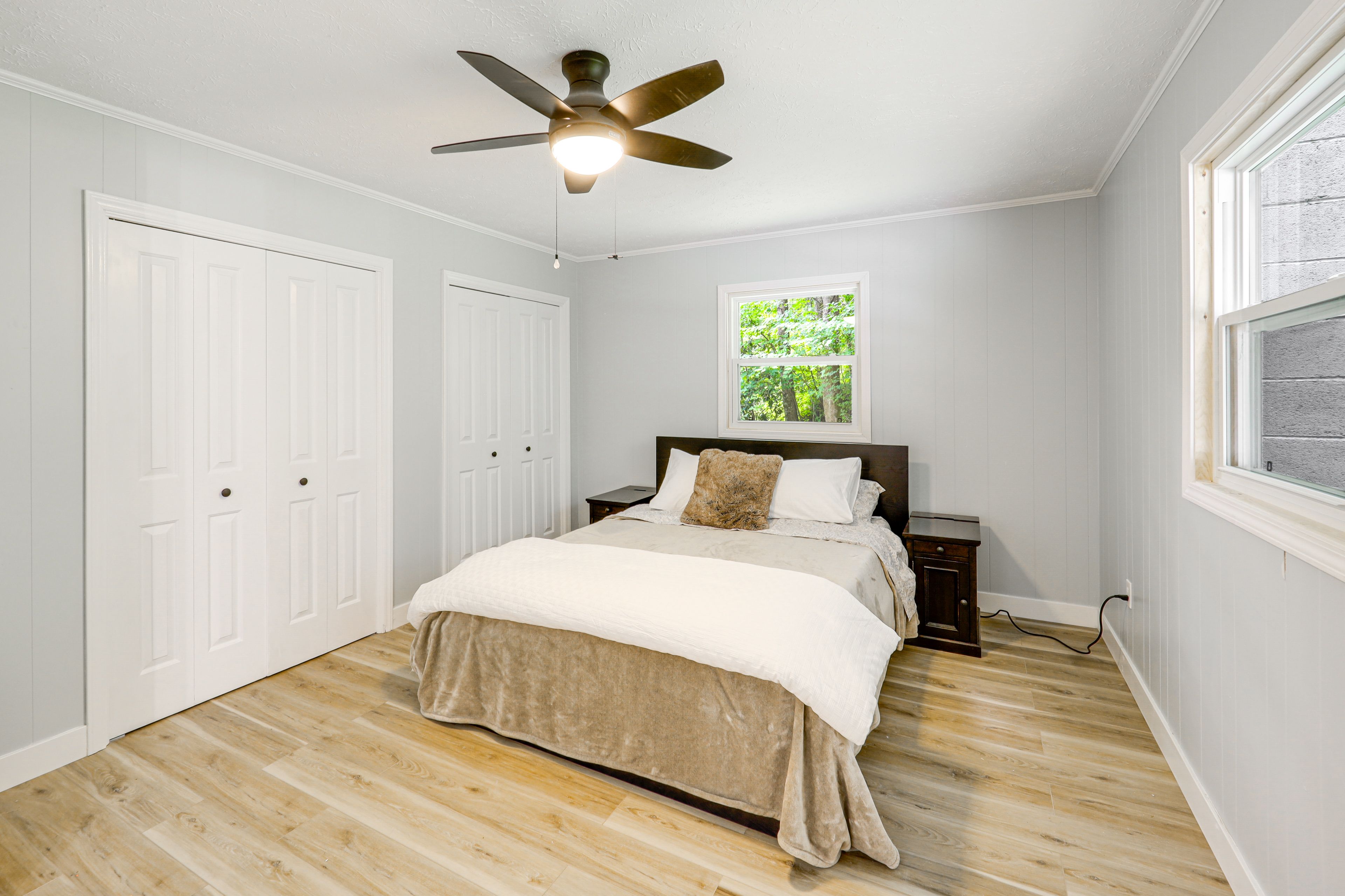 Bedroom 1 | Queen Bed | 1st Floor