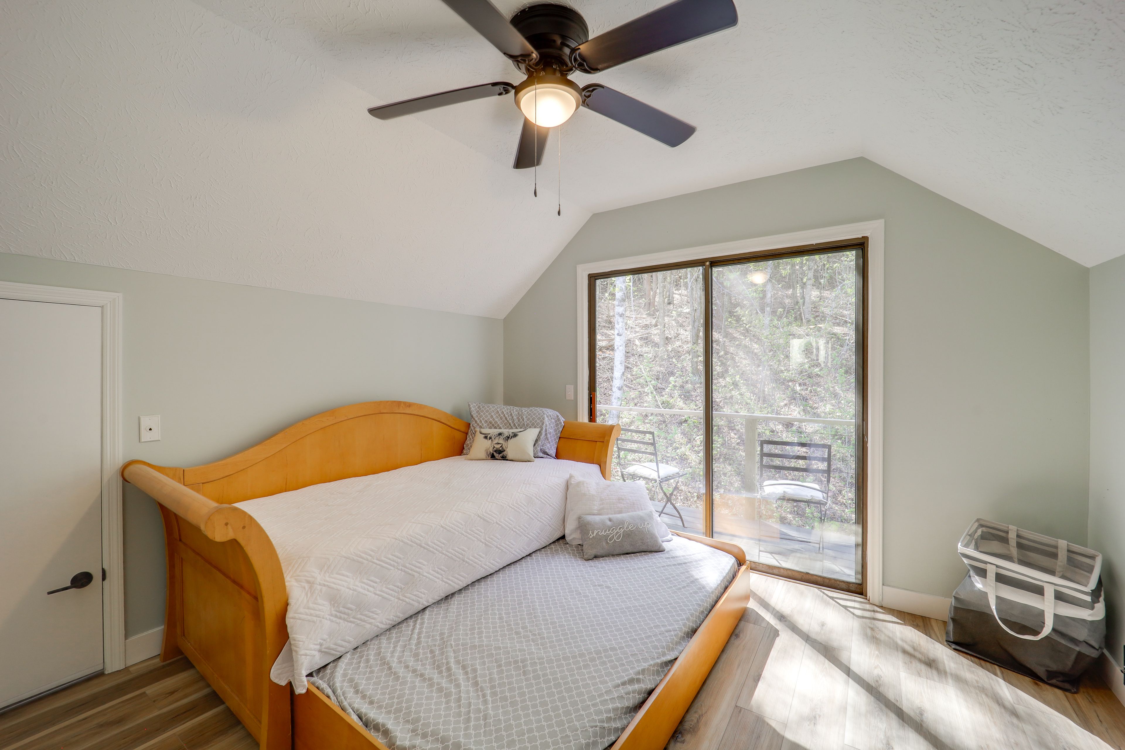 Bedroom 3 | Twin Daybed w/ Twin Trundle | 2nd Floor