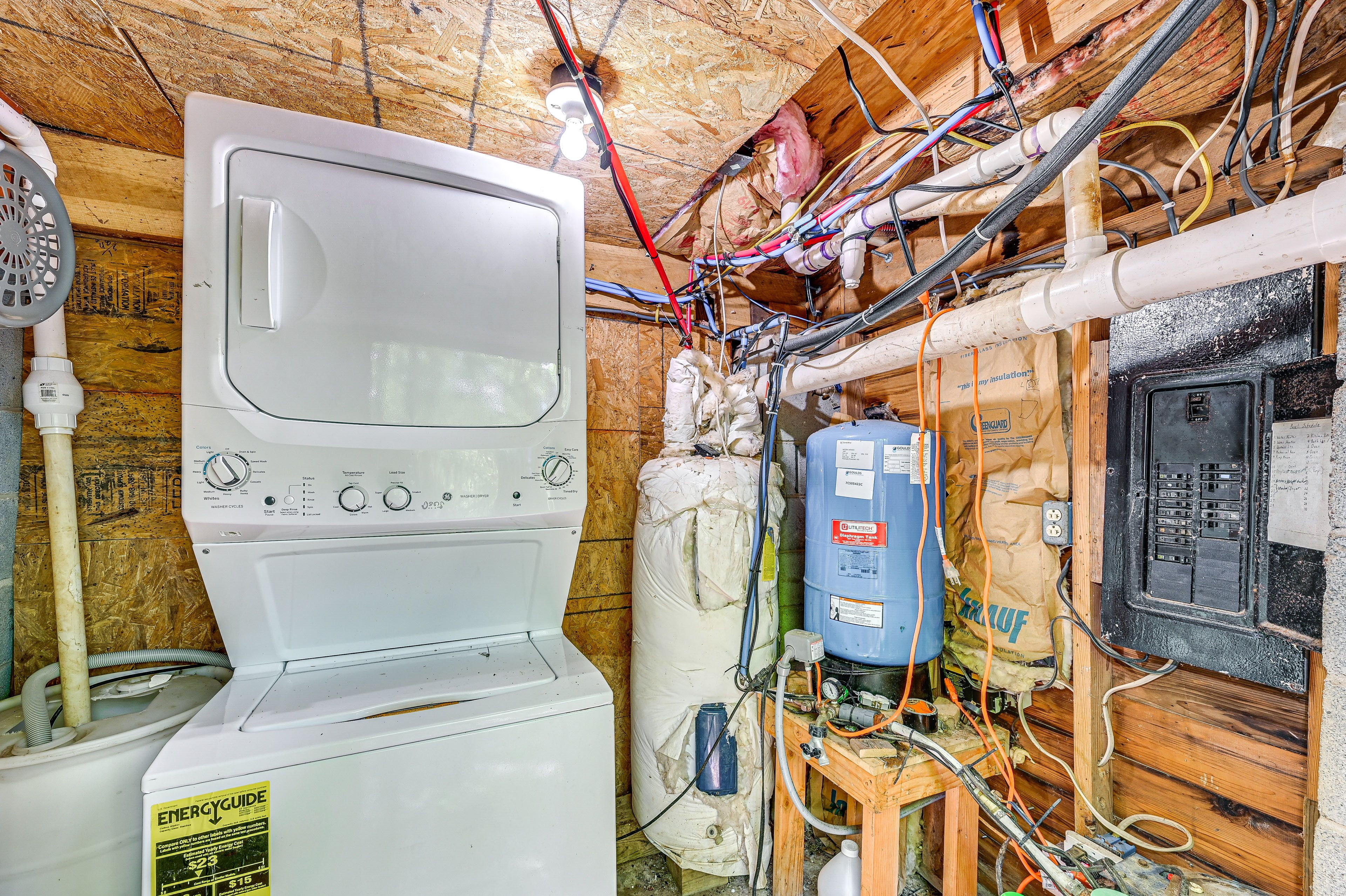 Laundry | Detergent Provided | 1st Floor