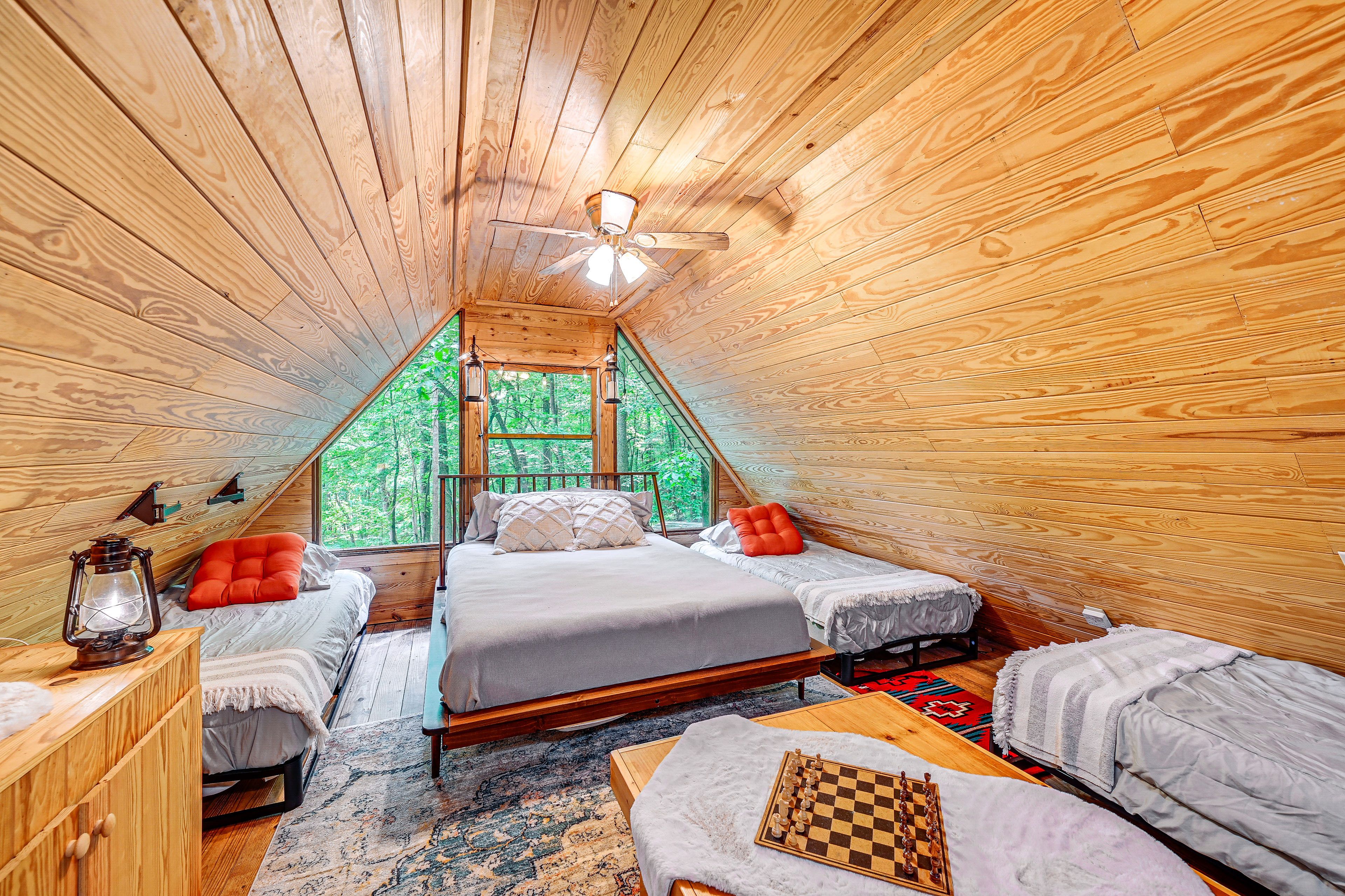 Loft | Queen Bed | 3 Twin Beds | Flat-Screen TV | 2nd Floor