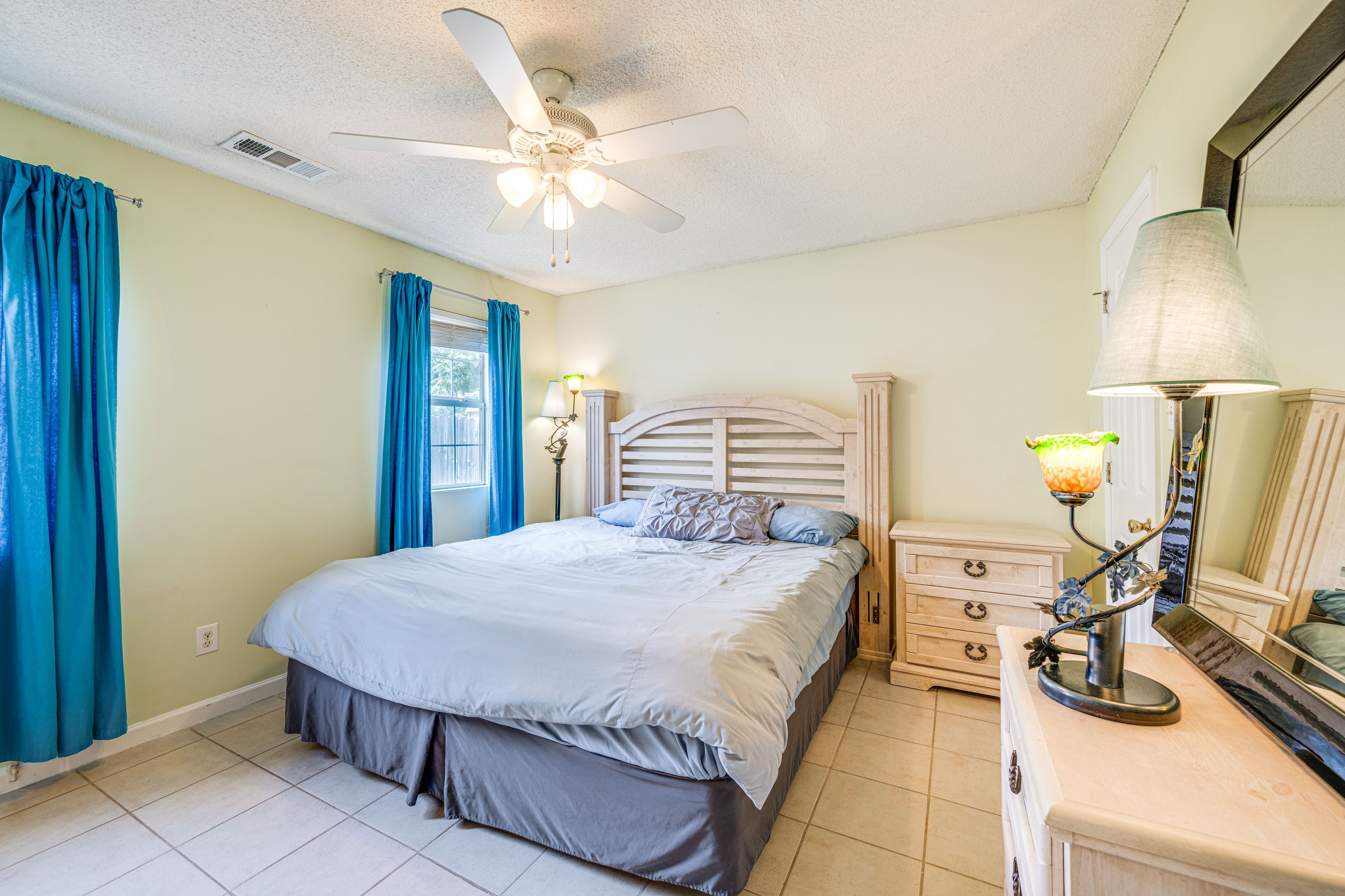 Bedroom 1 | King Bed | En-Suite Bathroom