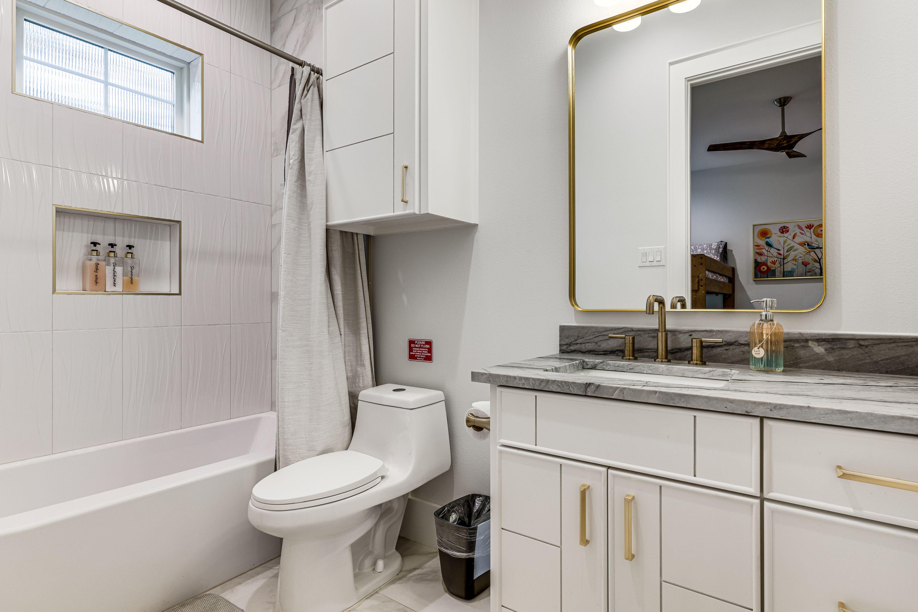 En-Suite Bathroom | 2nd Floor