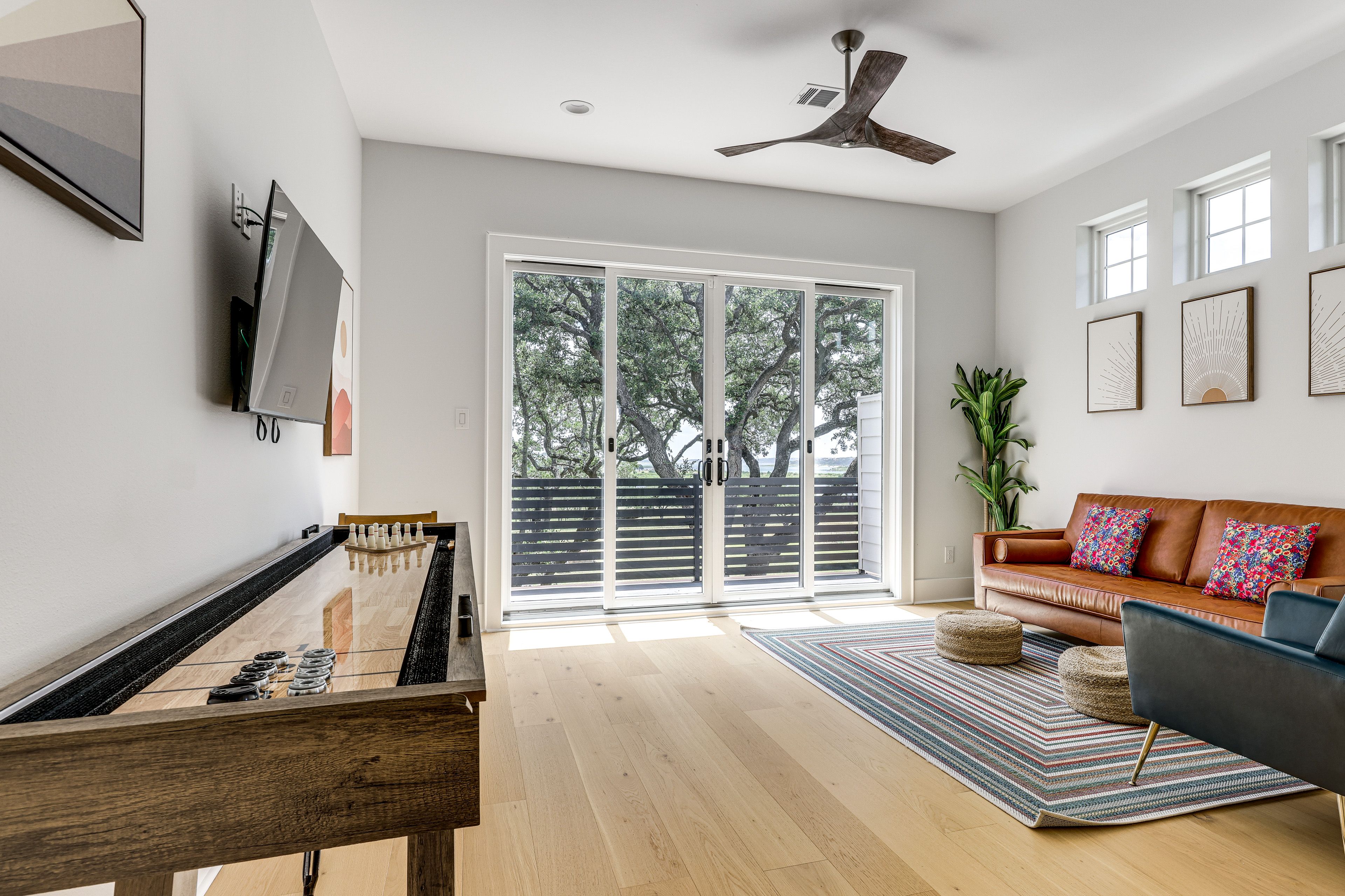 Entertainment Area | 2nd Floor