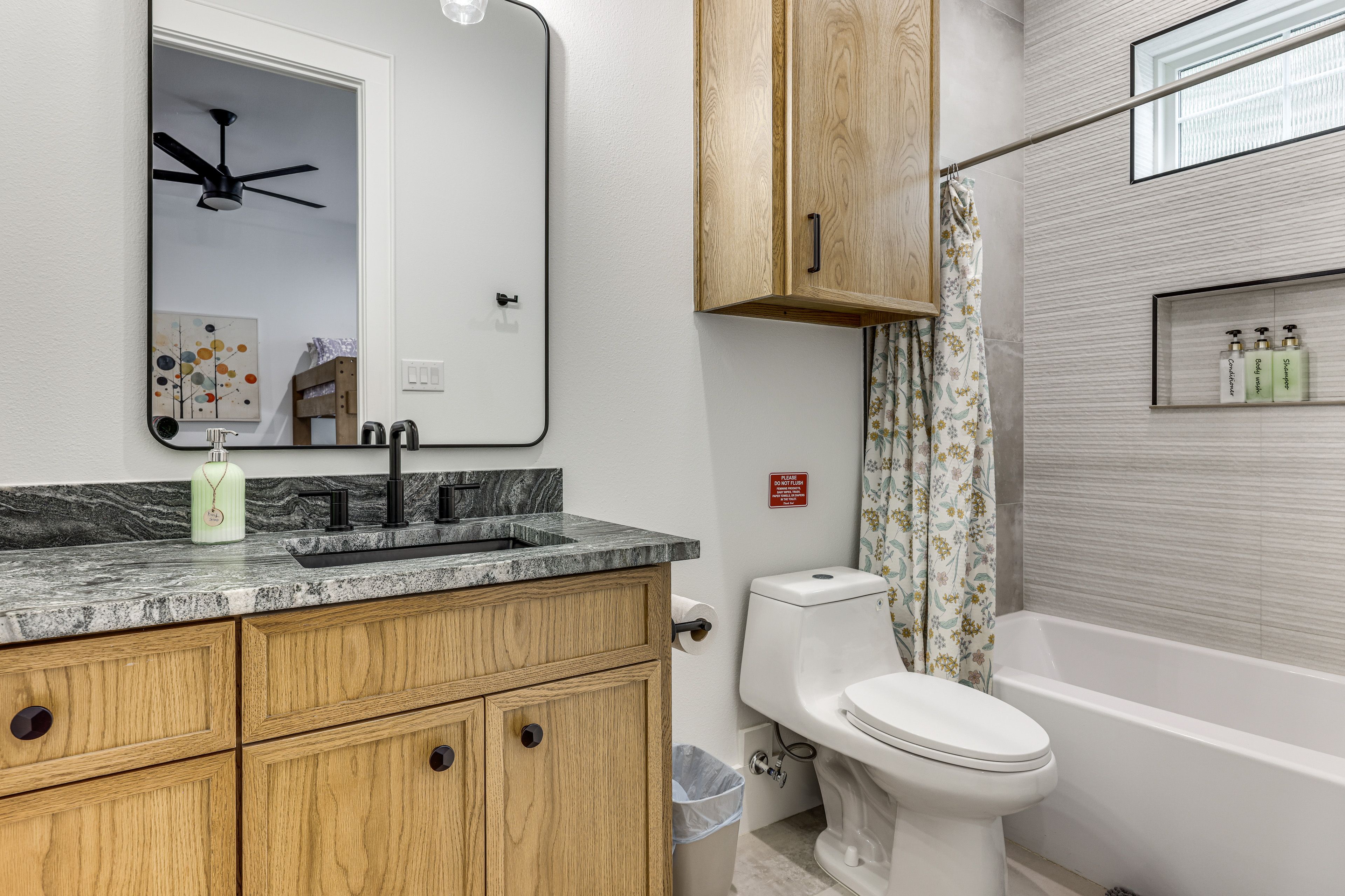 En-Suite Bathroom | 2nd Floor