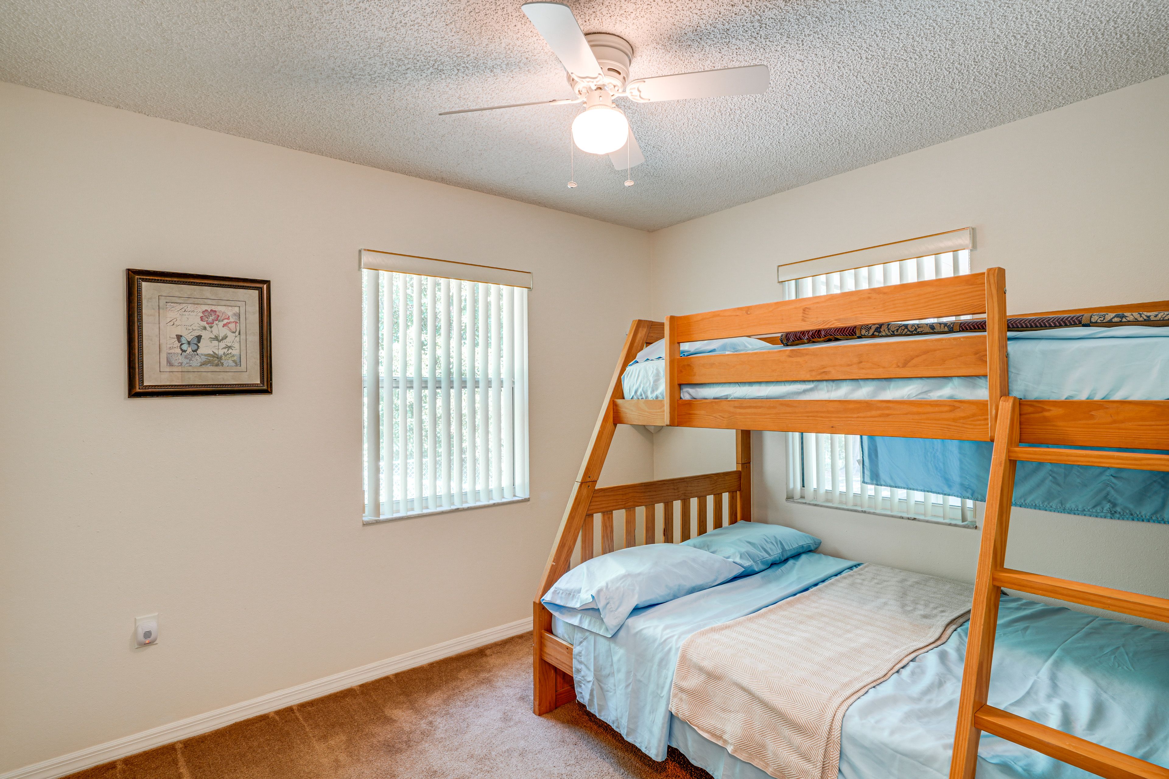 Bedroom 3 | Twin/Full Bunk Bed