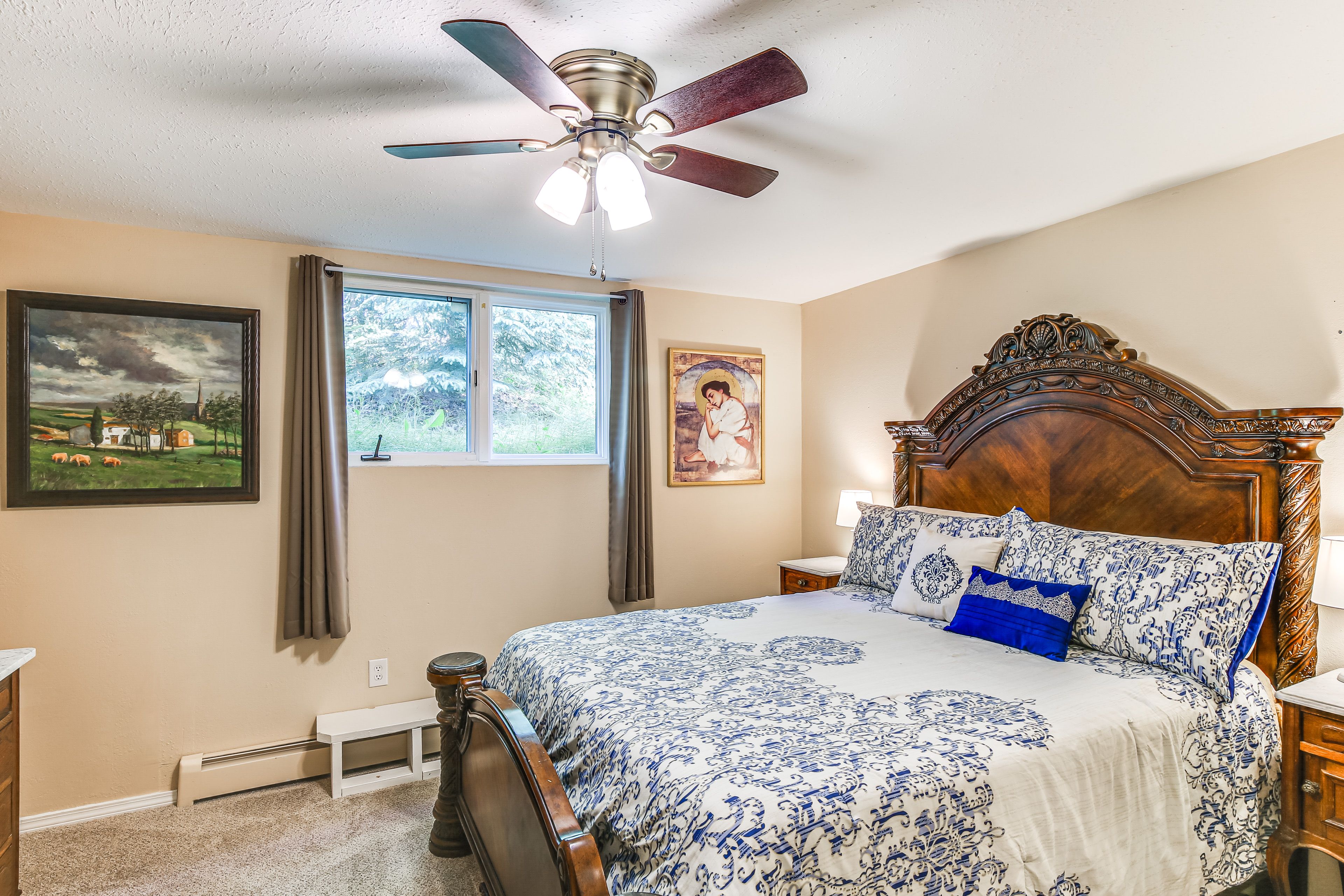 Bedroom 4 | Basement | Queen Bed