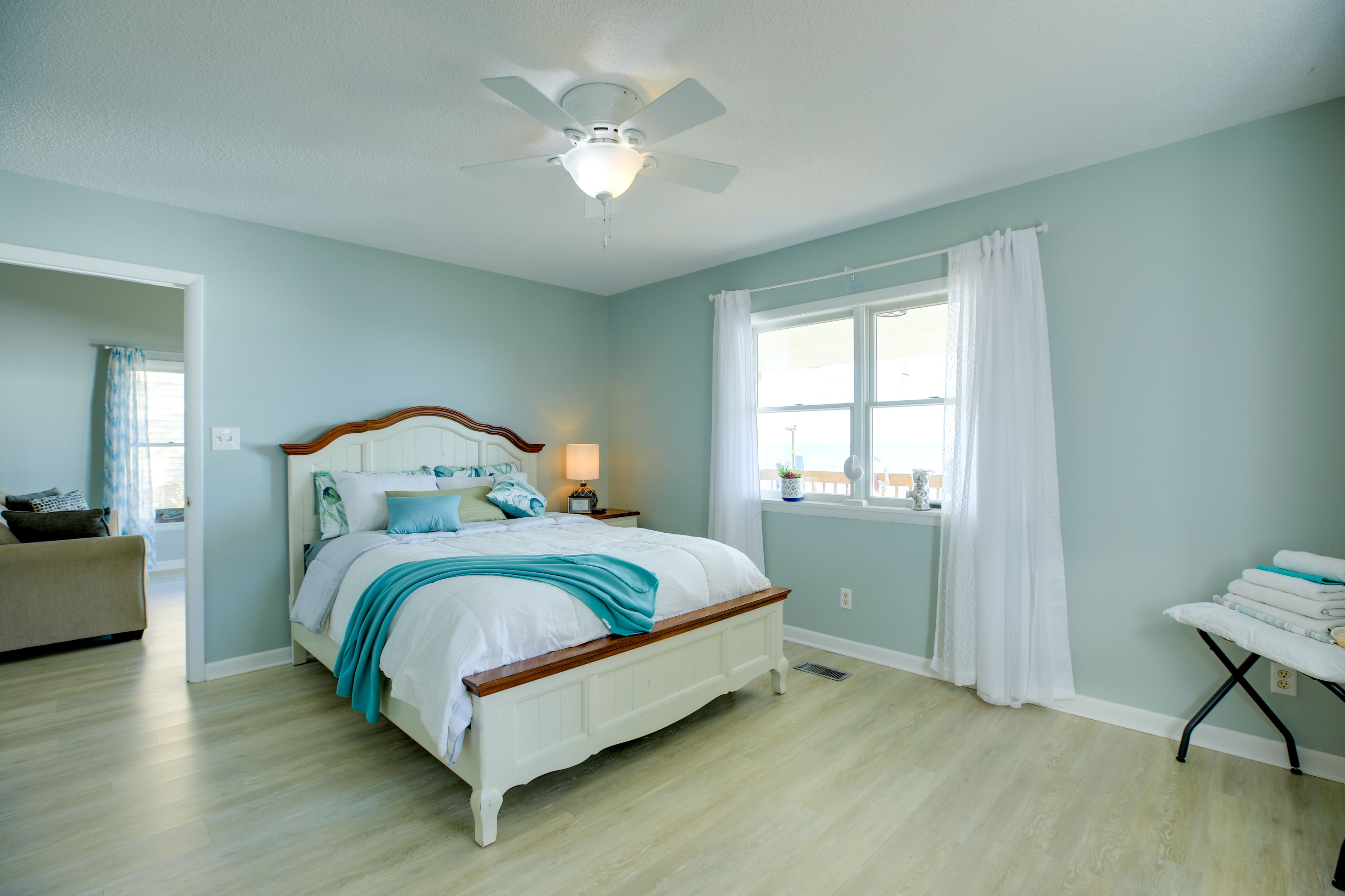 Bedroom 1 | Queen Bed | Linens Provided | En-Suite Bathroom