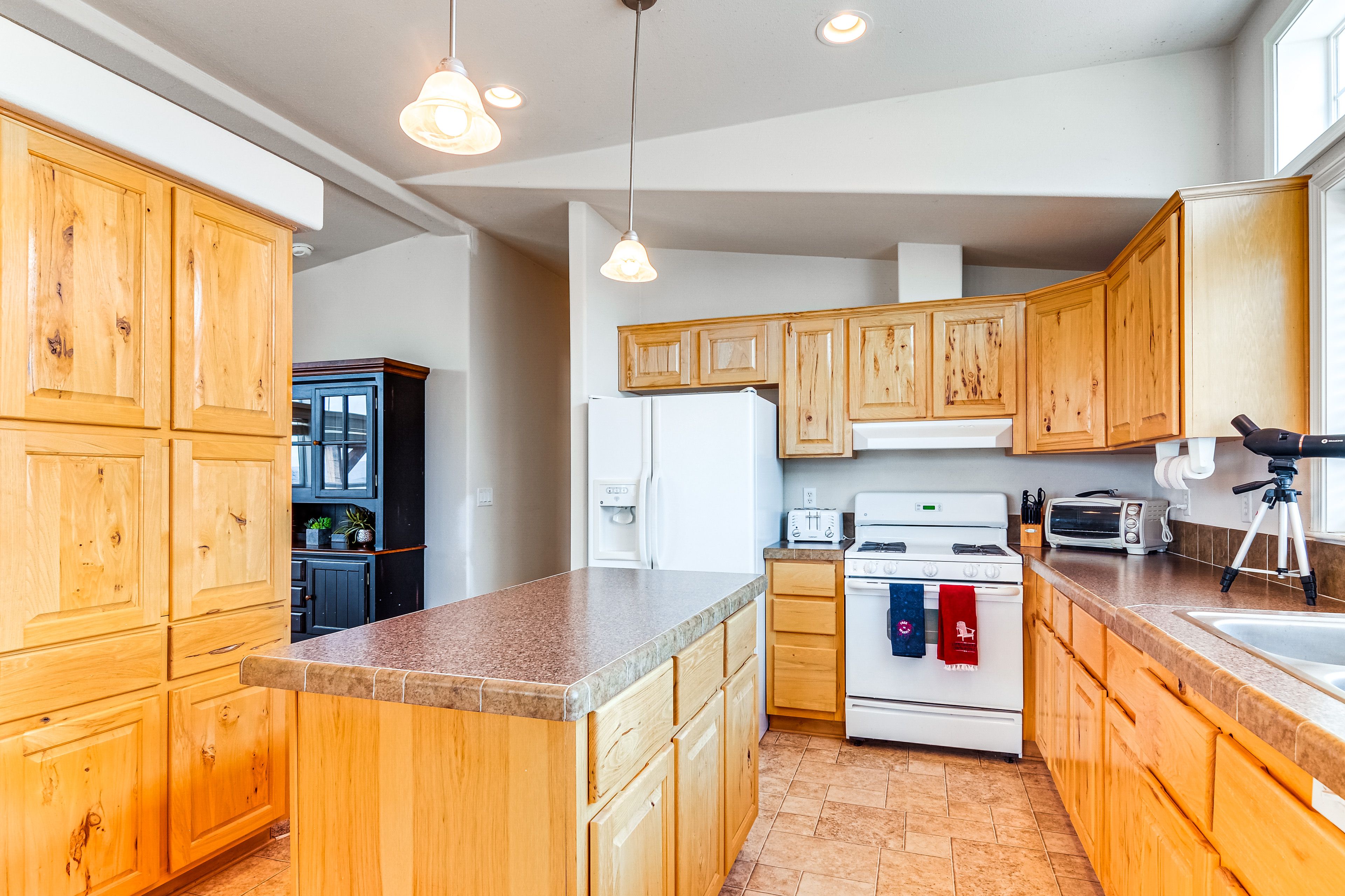 Kitchen | Drip Coffee Maker | Toaster | Toaster Oven | Telescope