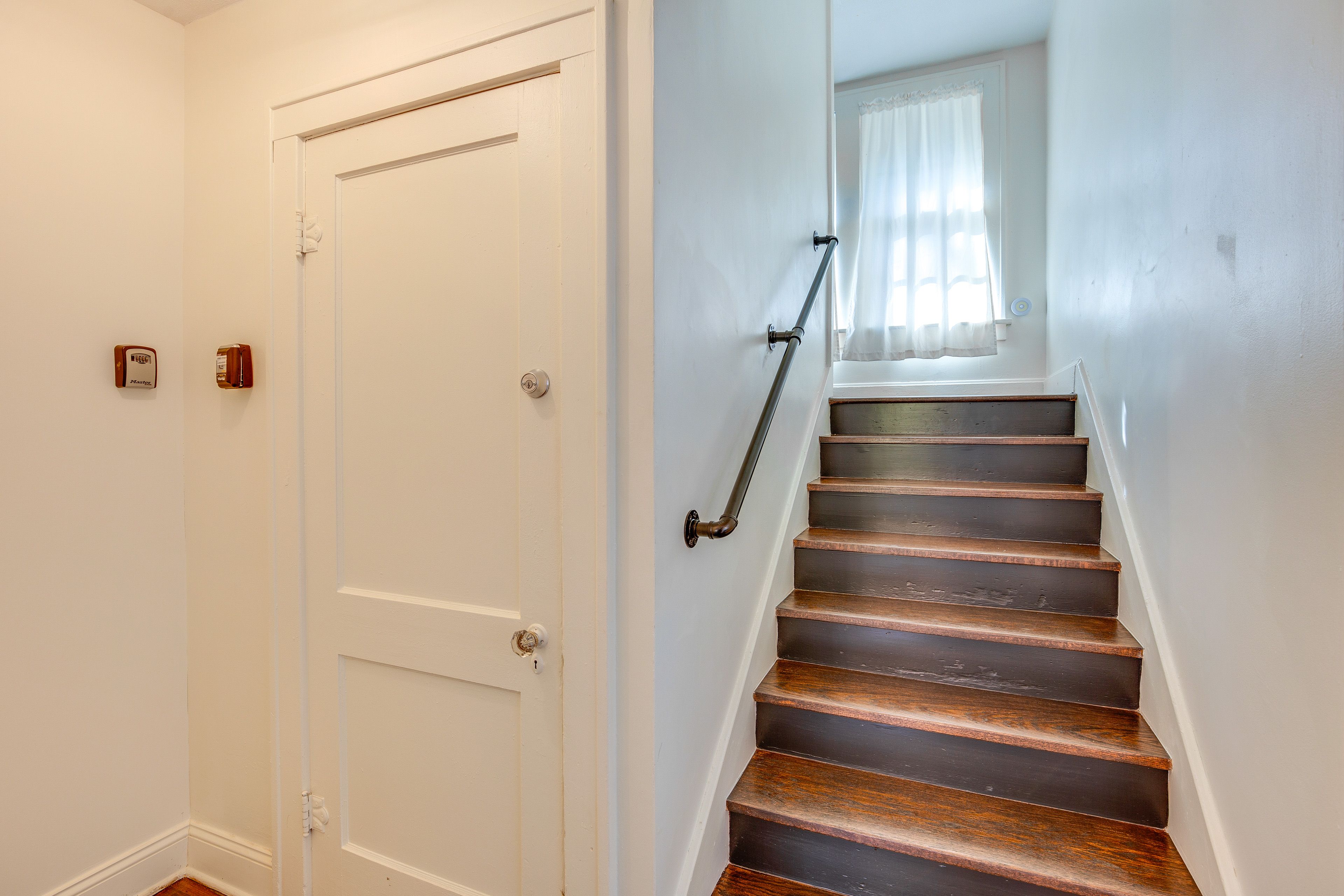 Stairs to 2nd Floor