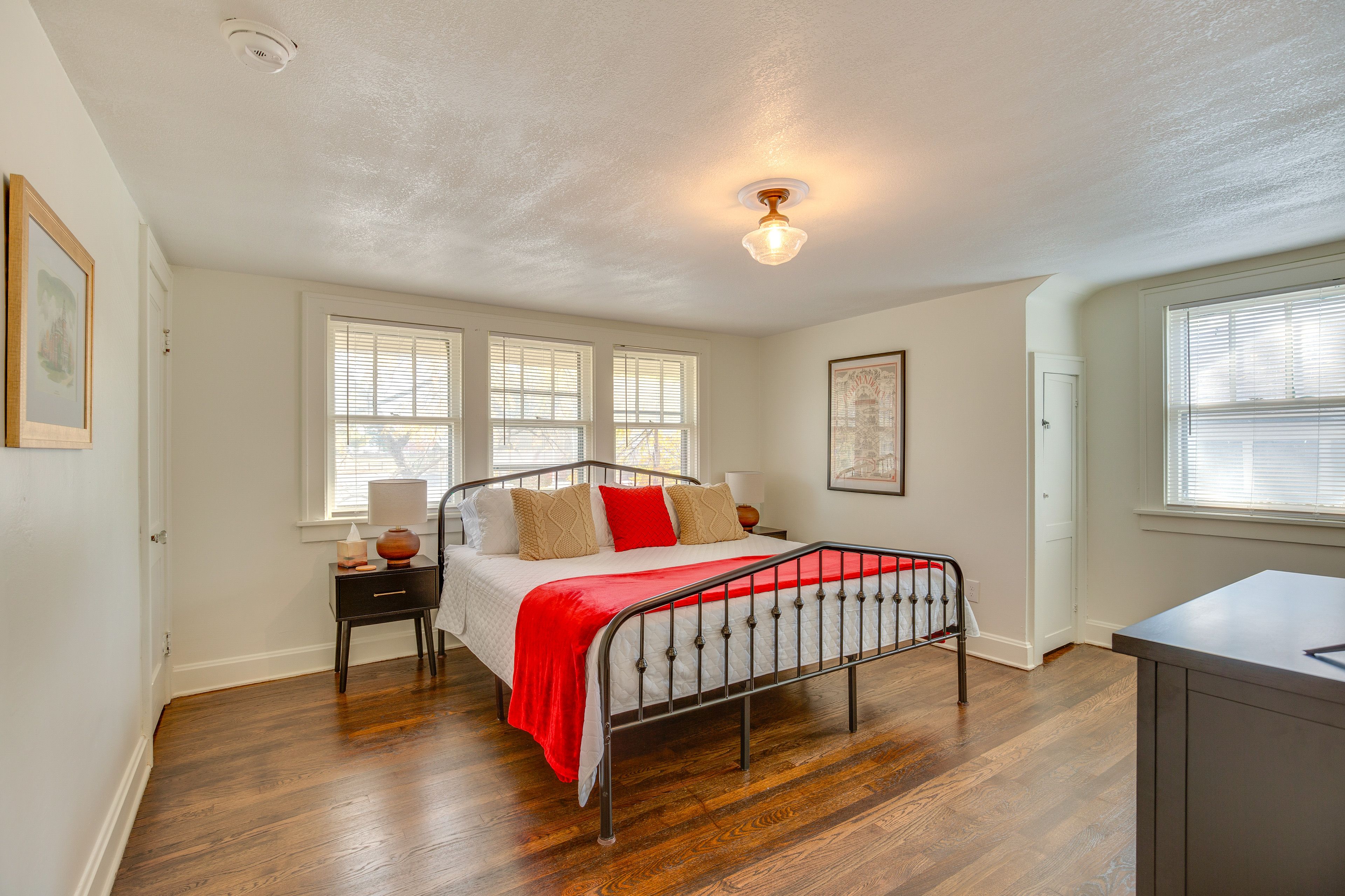Bedroom 1 | King Bed | 2nd Floor | Linens Provided