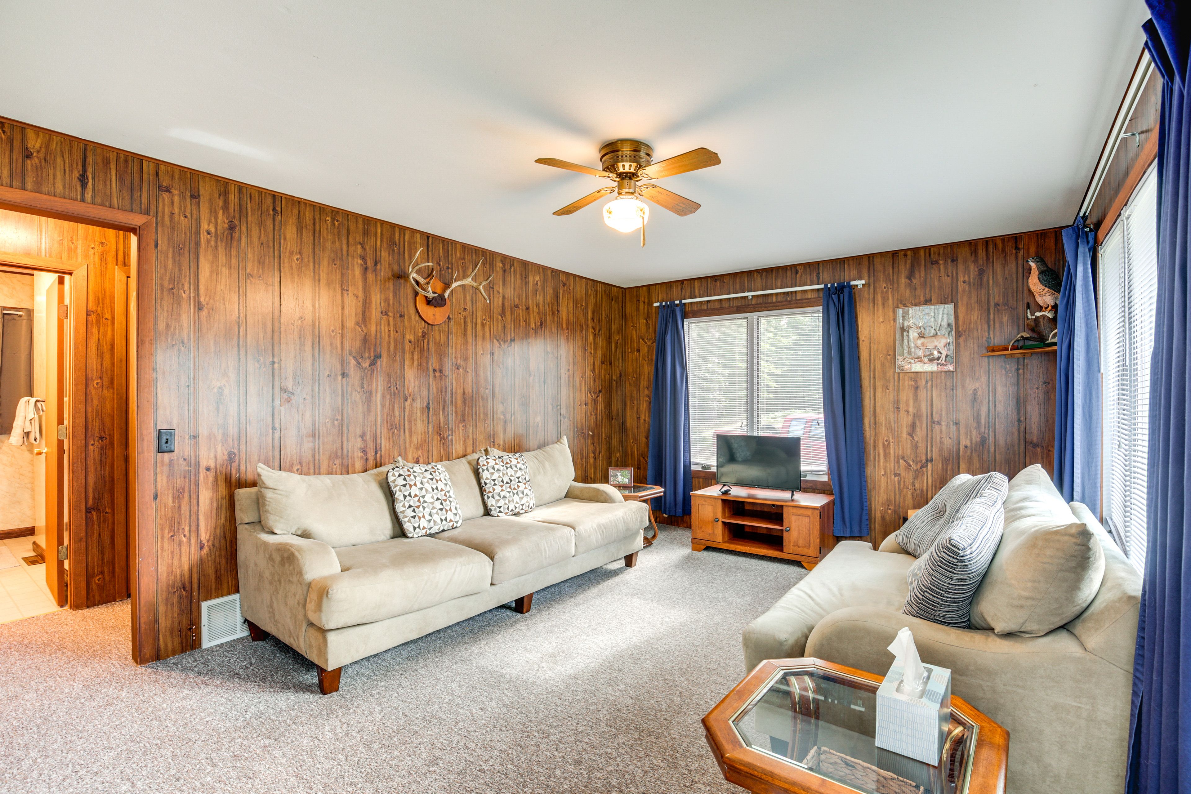 Living Area | Flat-Screen TV