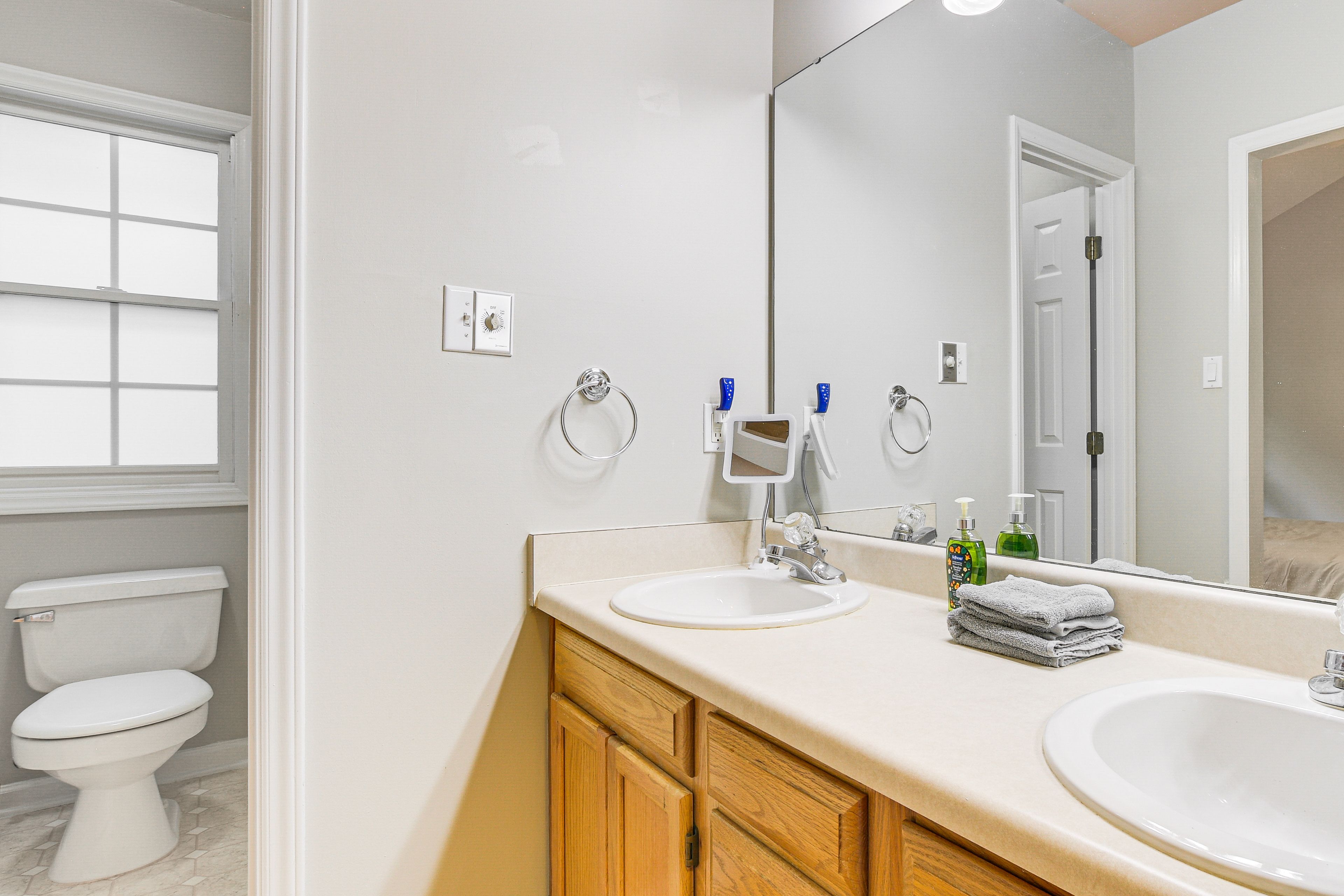 Full Bathroom | Shower/Tub Combo