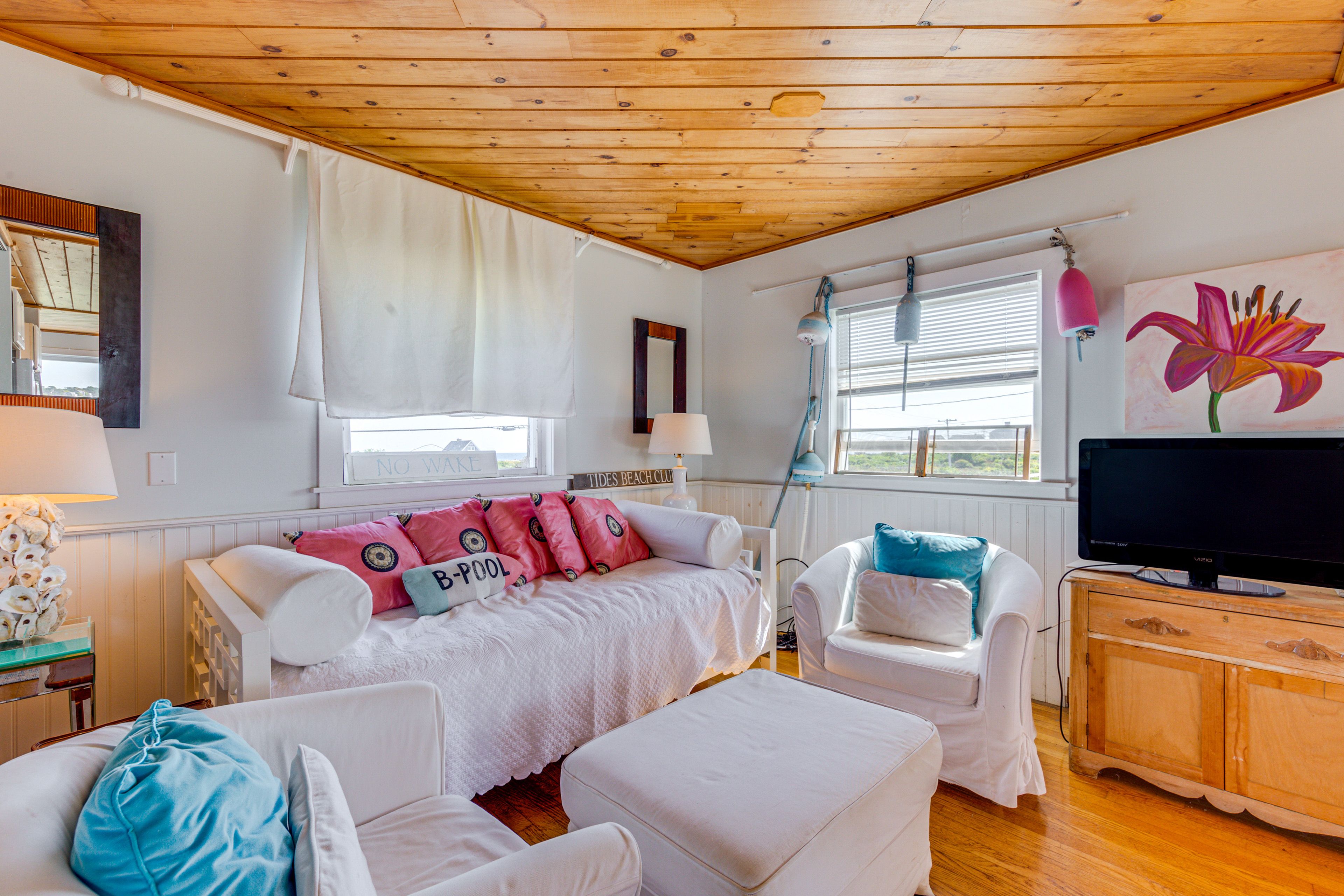 Interior | Free WiFi | Single-Story Unit