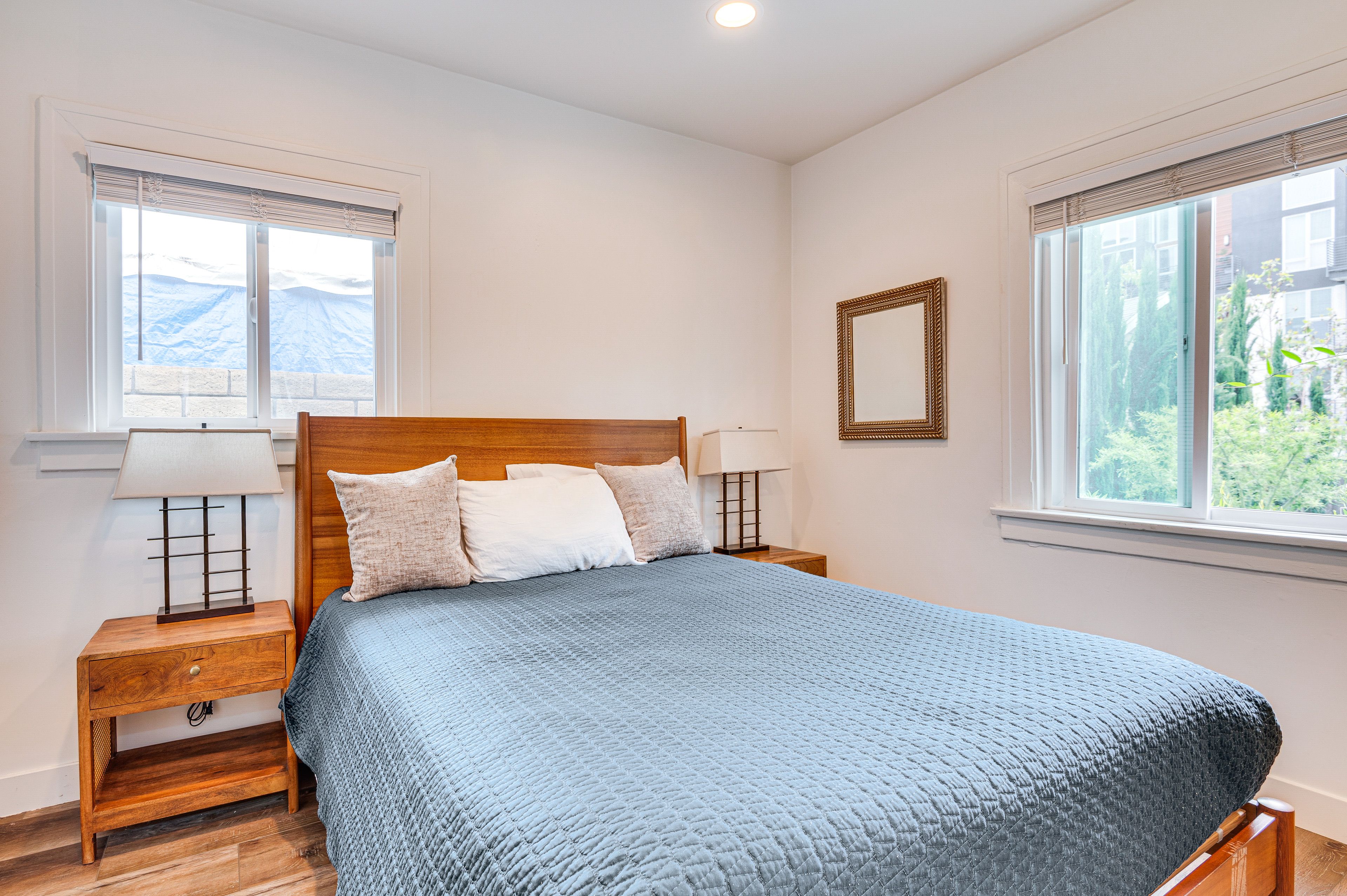 Bedroom 1 | Queen Bed