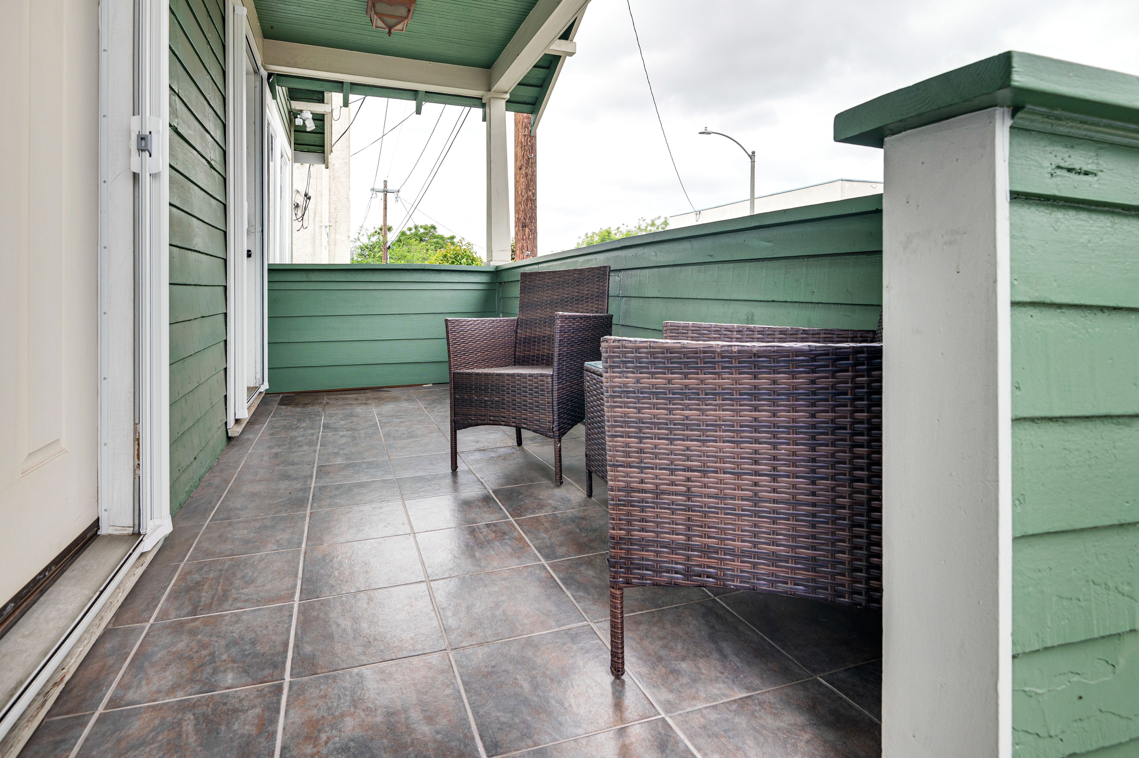 Private Porch w/ Seating