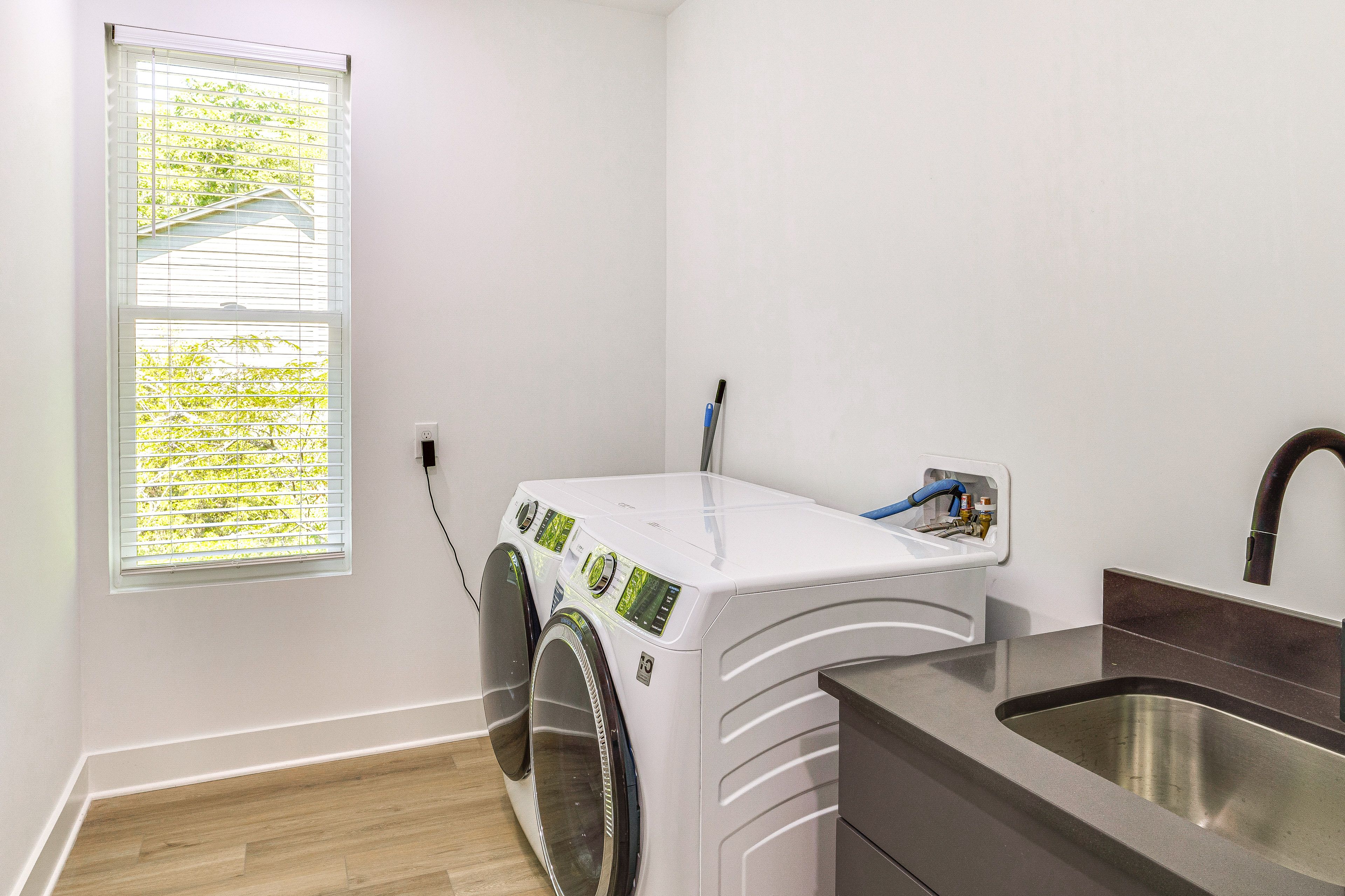 Washer & Dryer