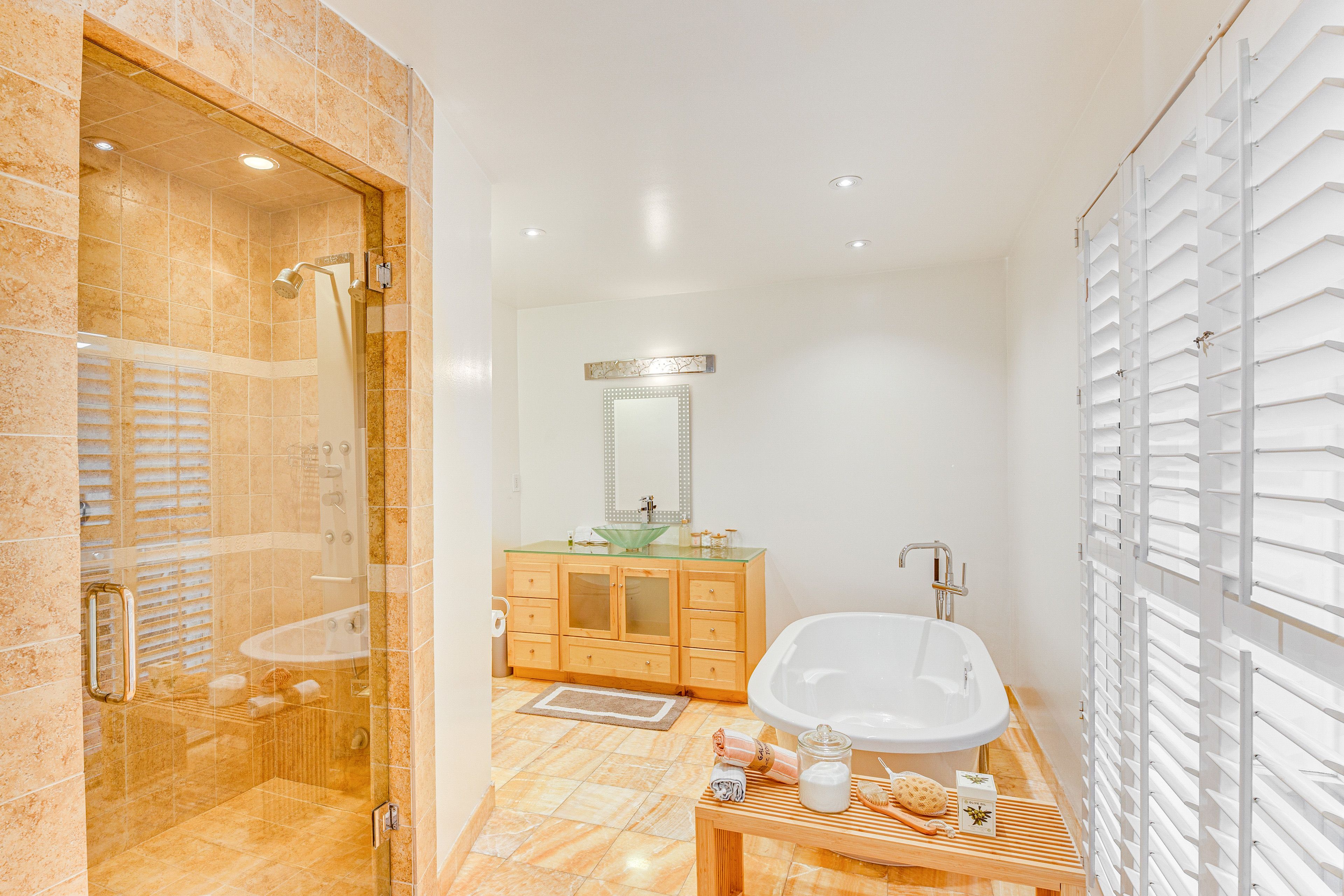 En-Suite Bathroom | Towels Provided | Main Level