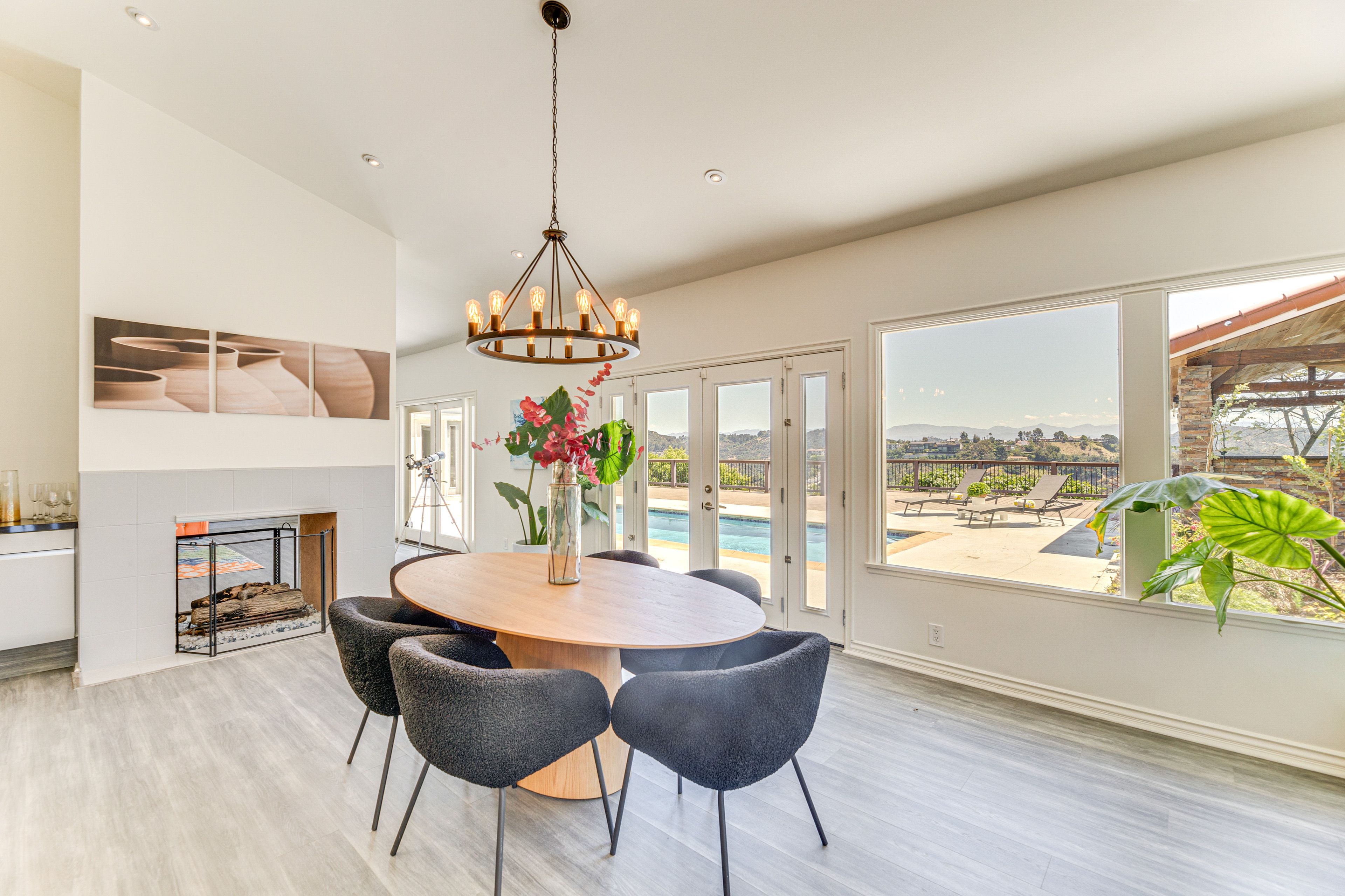 Dining Room | Main Level