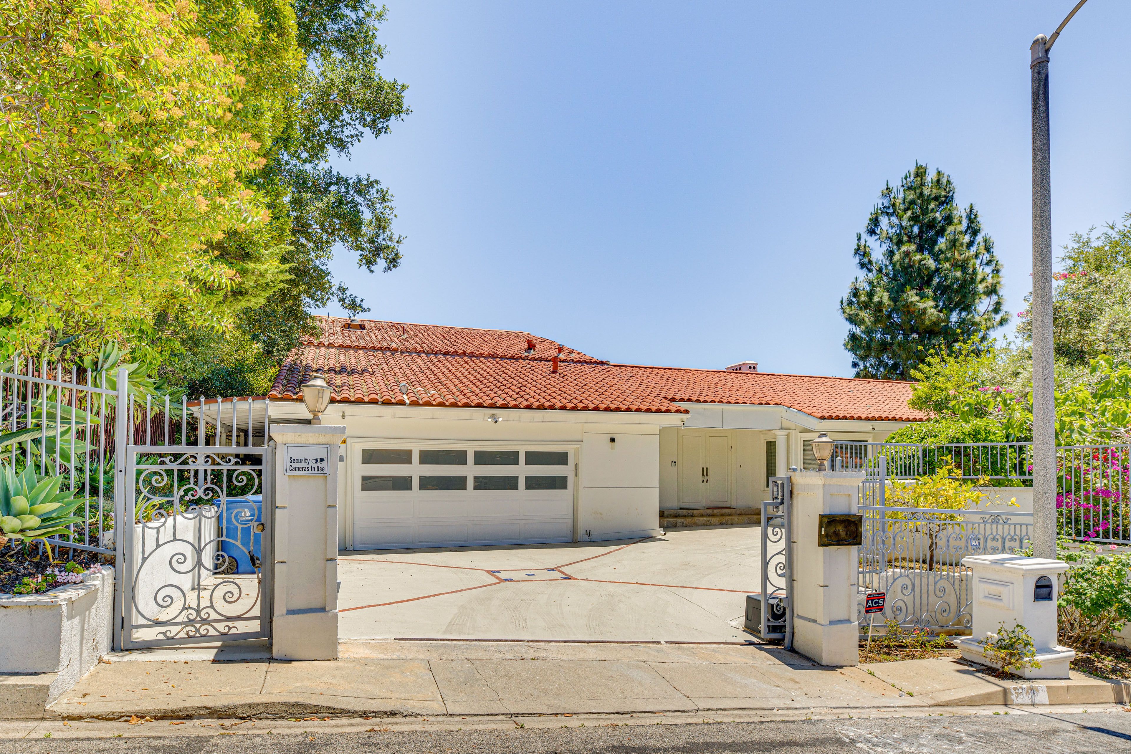 Parking | Garage (2 Vehicles) | Driveway (2 Vehicles) | 2 EV Chargers