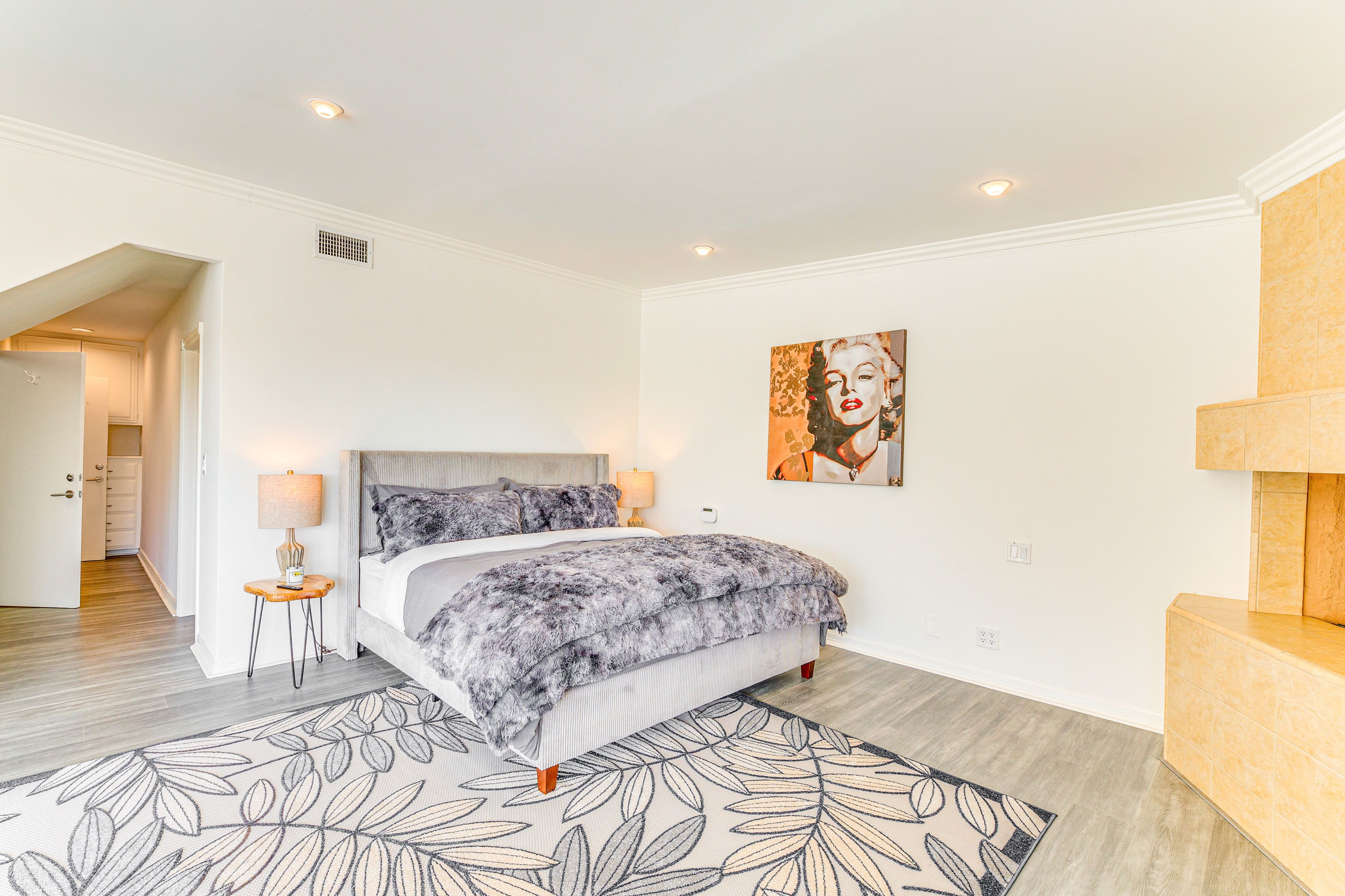 Bedroom Suite | King Bed | Smart TV | Linens Provided | Main Level
