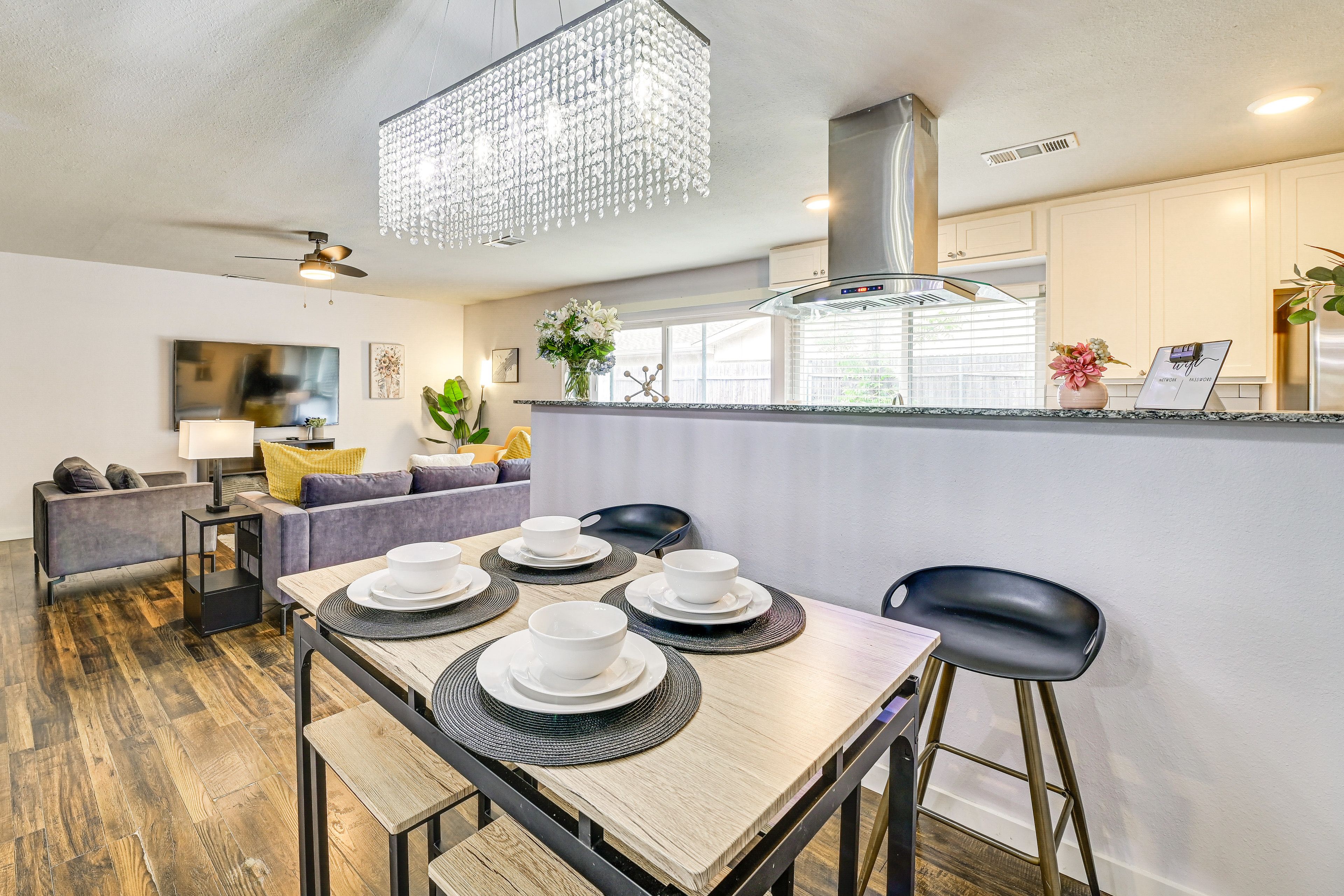 Dining Area | Dishware & Flatware