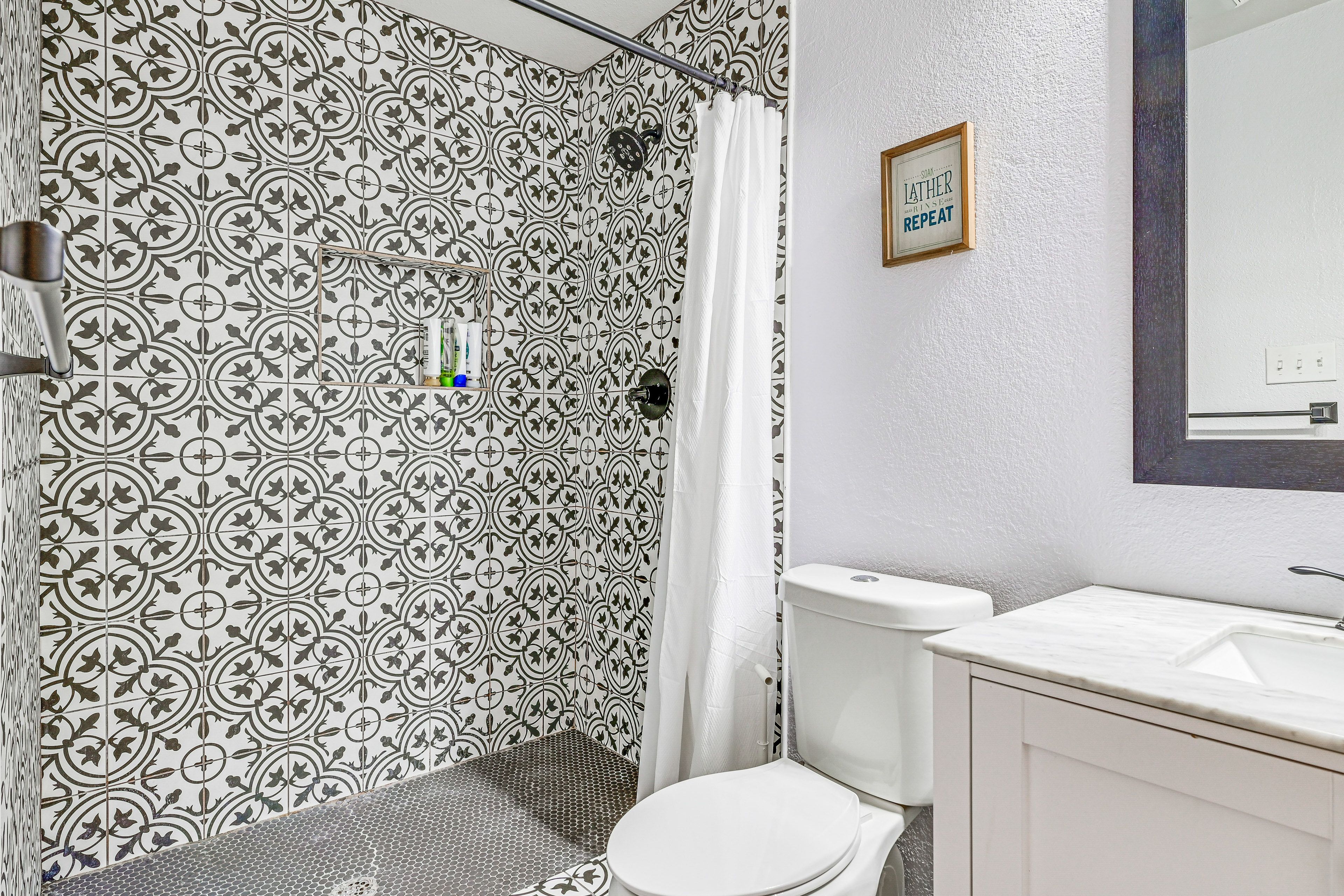 En-Suite Bathroom | Towels Provided