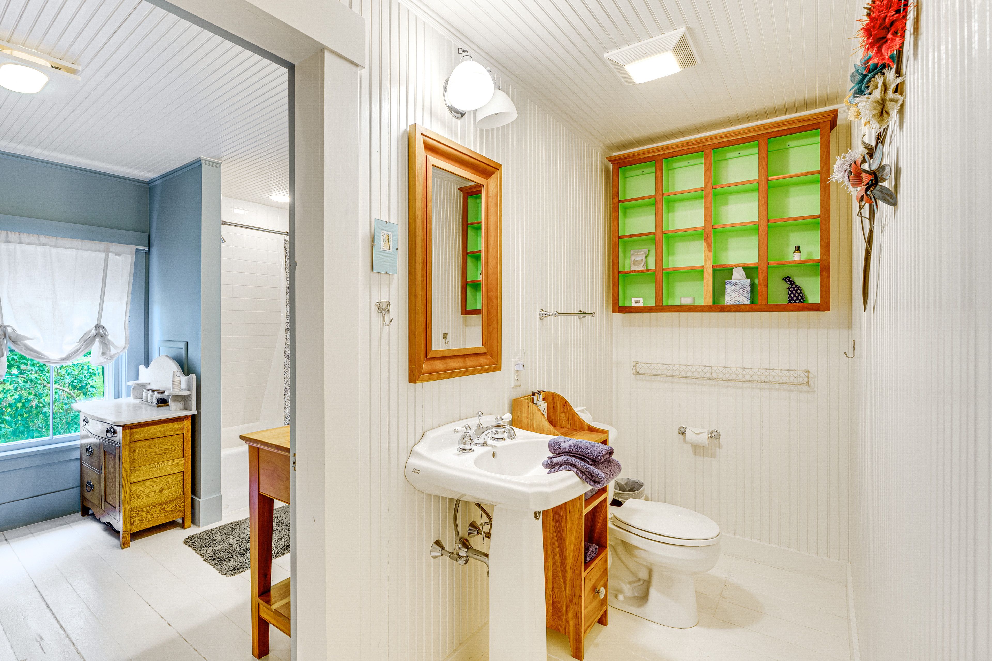Half Bath | 1st Floor