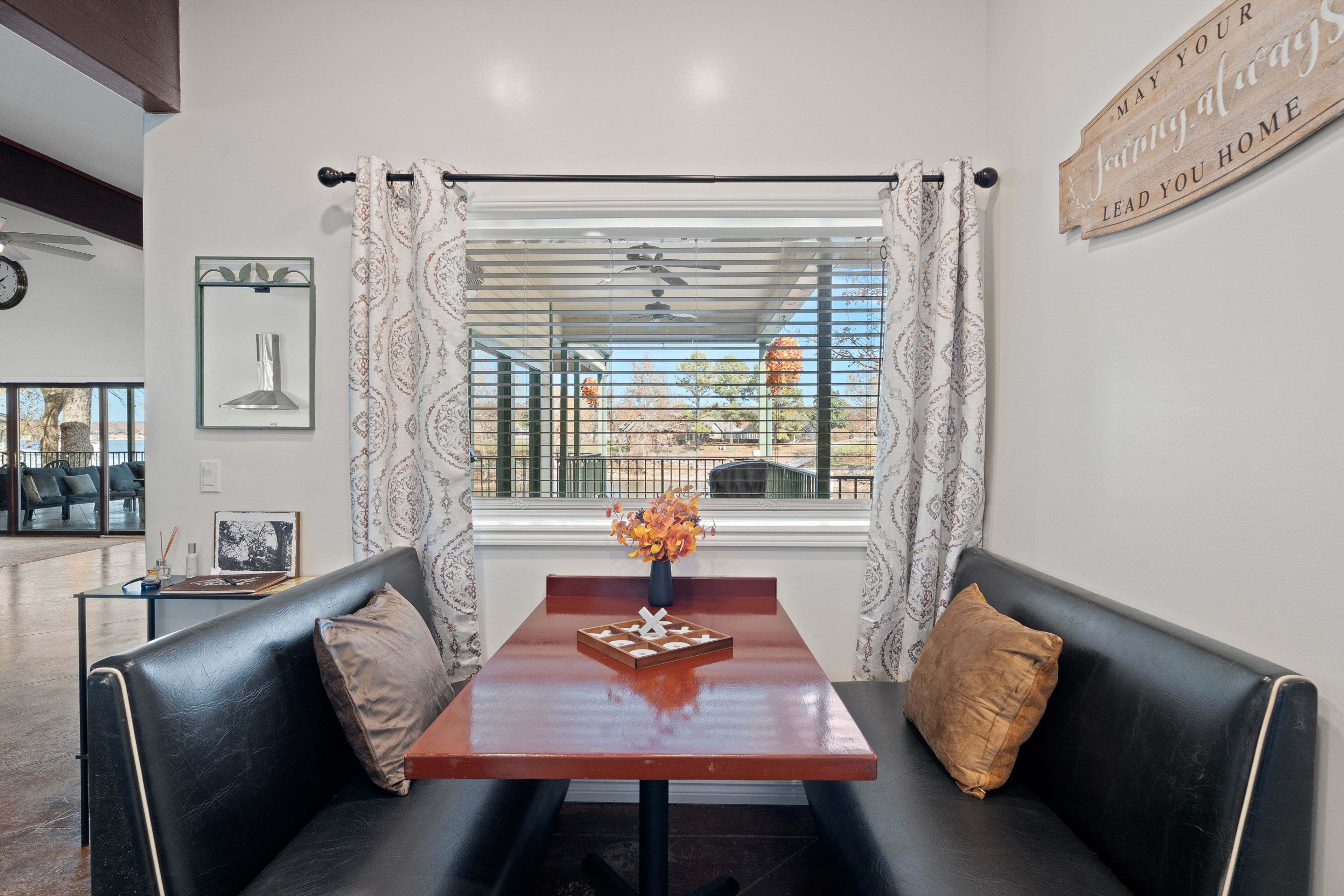 Dining Booth | Dishware & Flatware