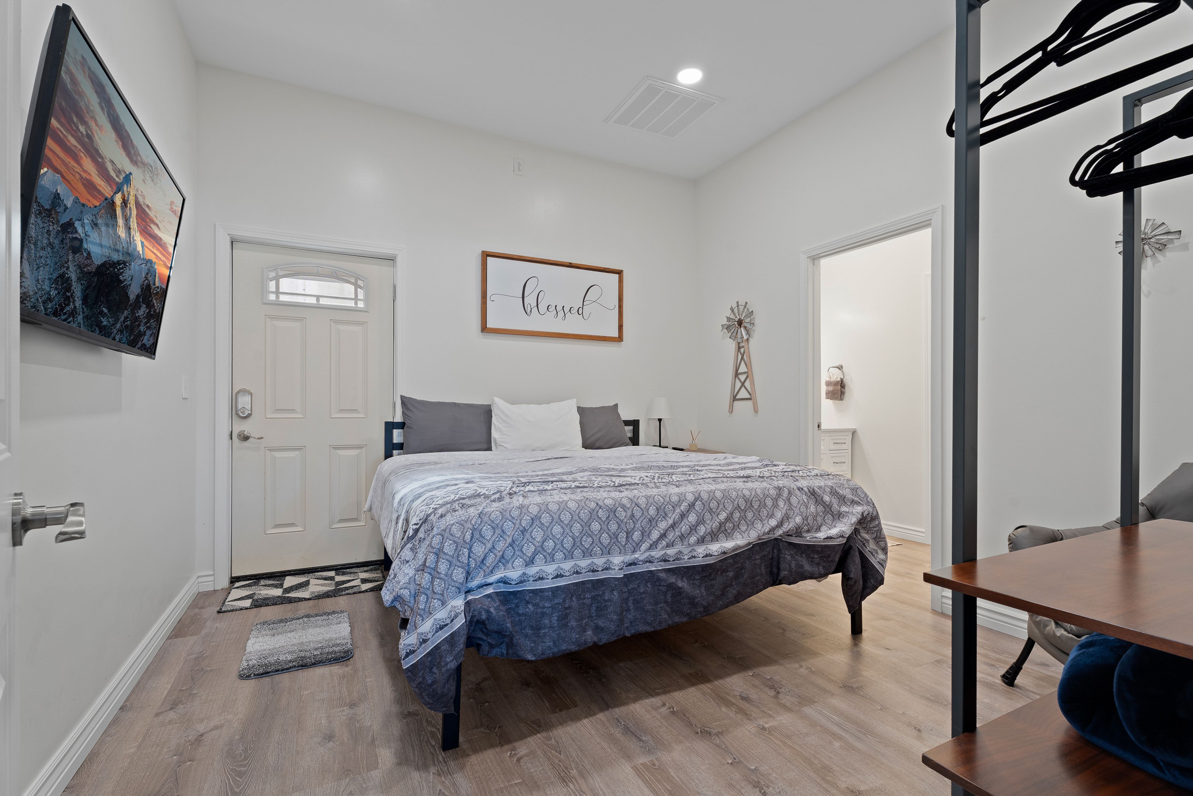 Bedroom 3 | King Bed