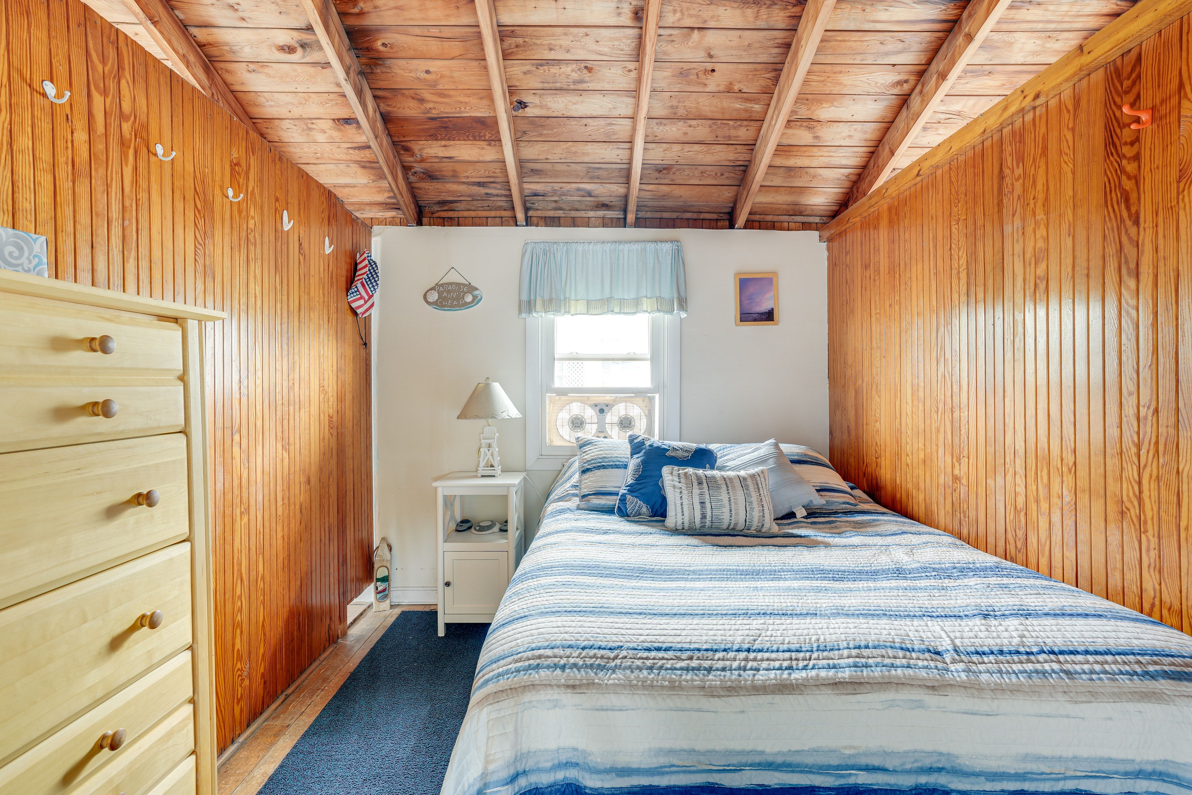 Bedroom 1 | Queen Bed | 2nd Floor
