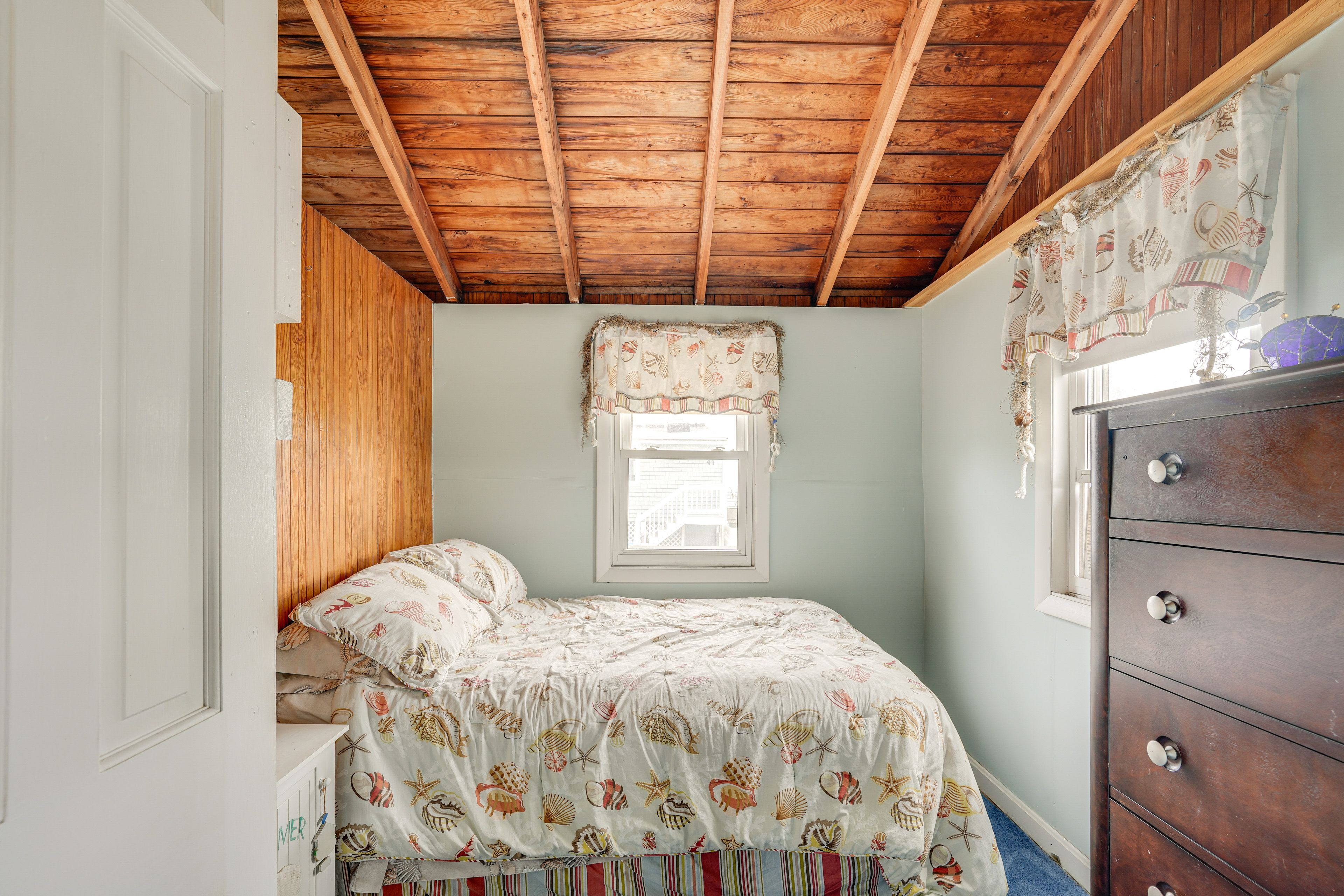 Bedroom 2 | Queen Bed | 2nd Floor