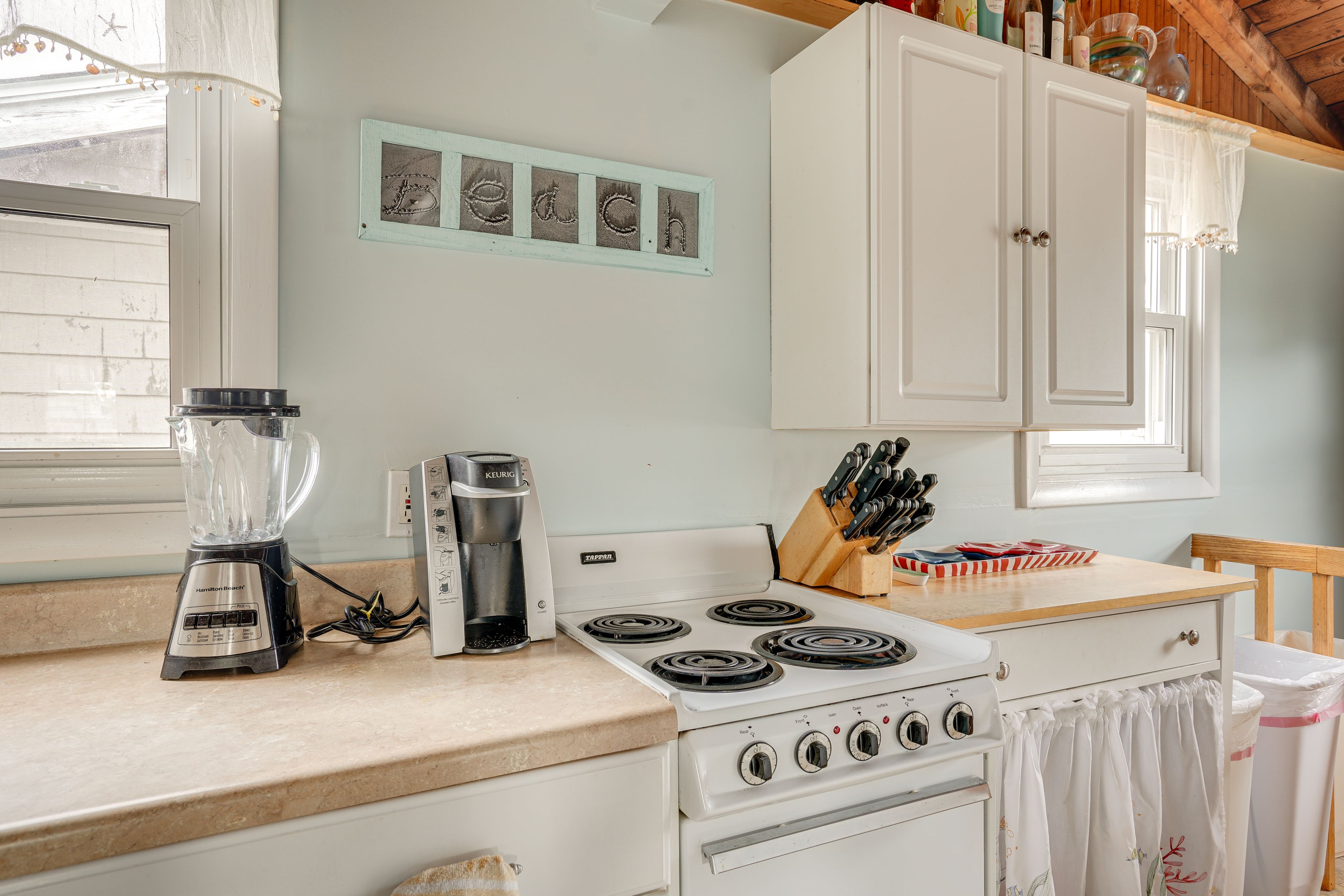 Kitchen | Refrigerator | Microwave | Toaster Oven | 2nd Floor