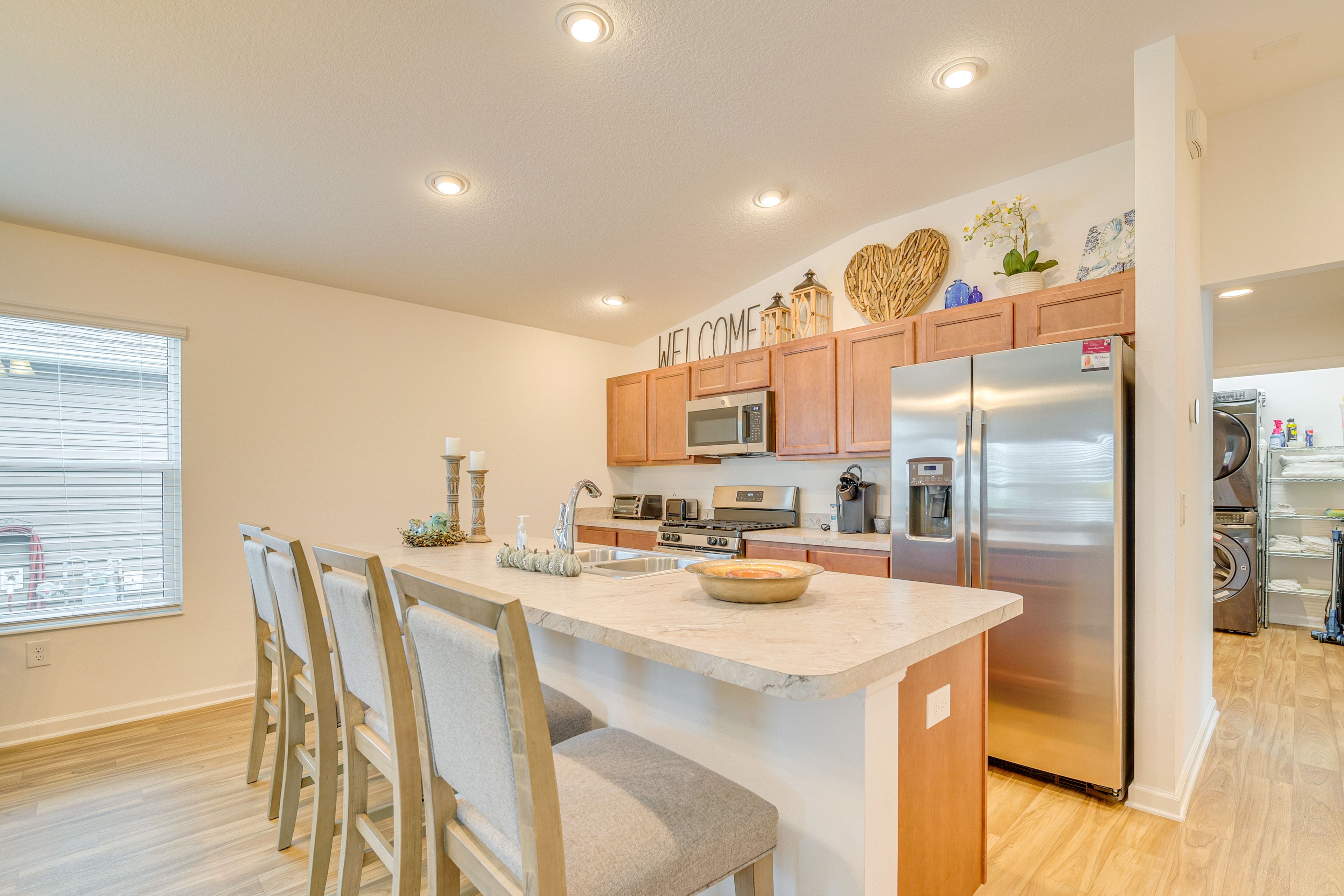 Kitchen | Keurig Coffee Maker | Toaster | Blender