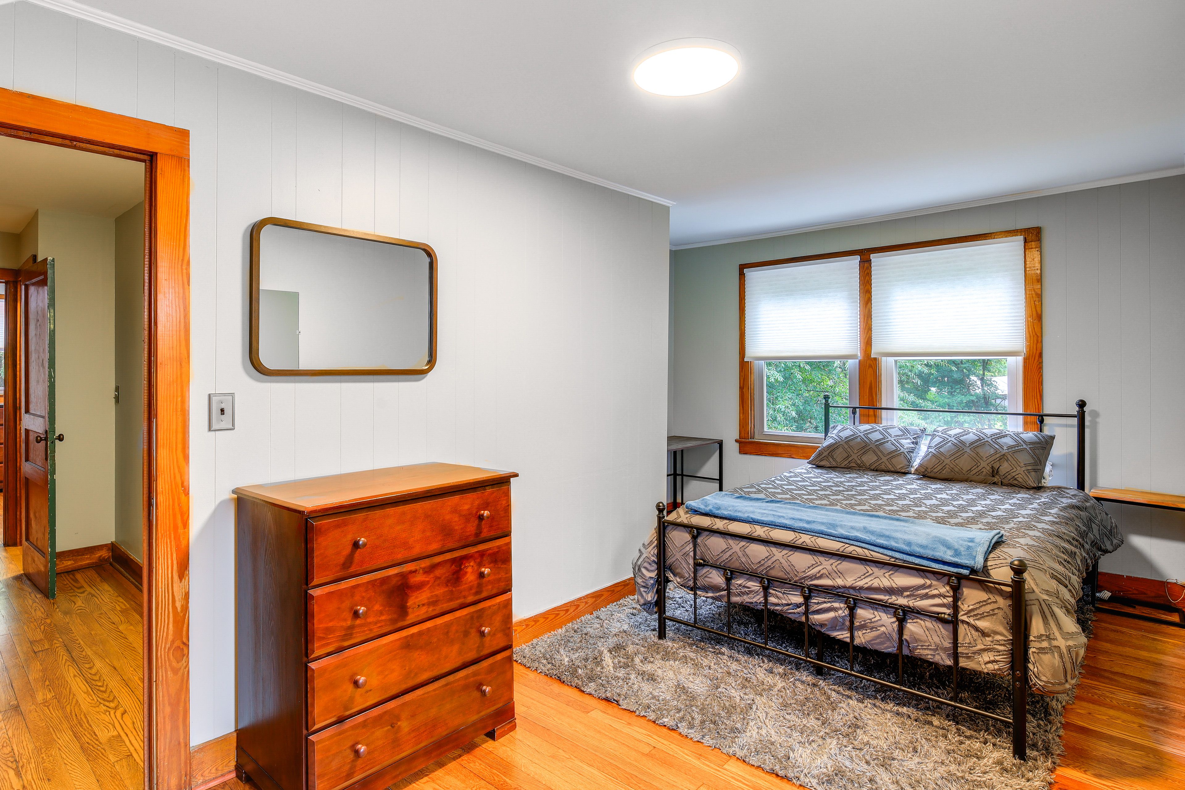 Bedroom 2 | Queen Bed | 2nd Floor