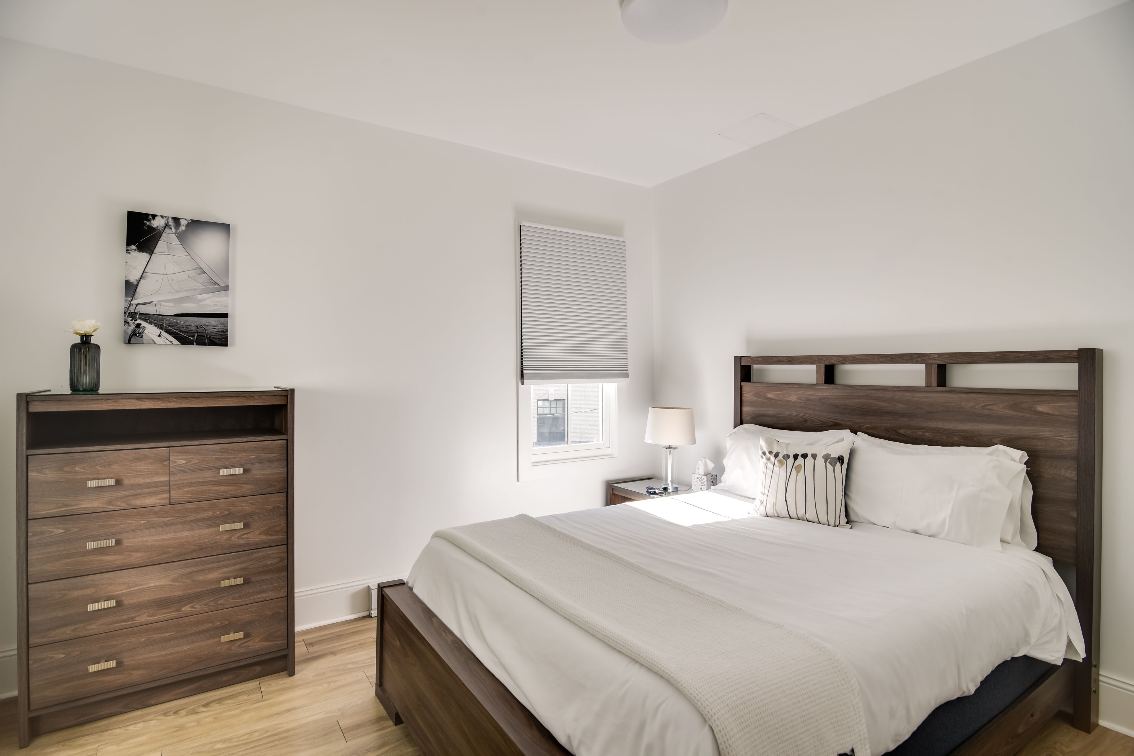 Bedroom 2 | Queen Bed | Smart TV | En-Suite Bathroom