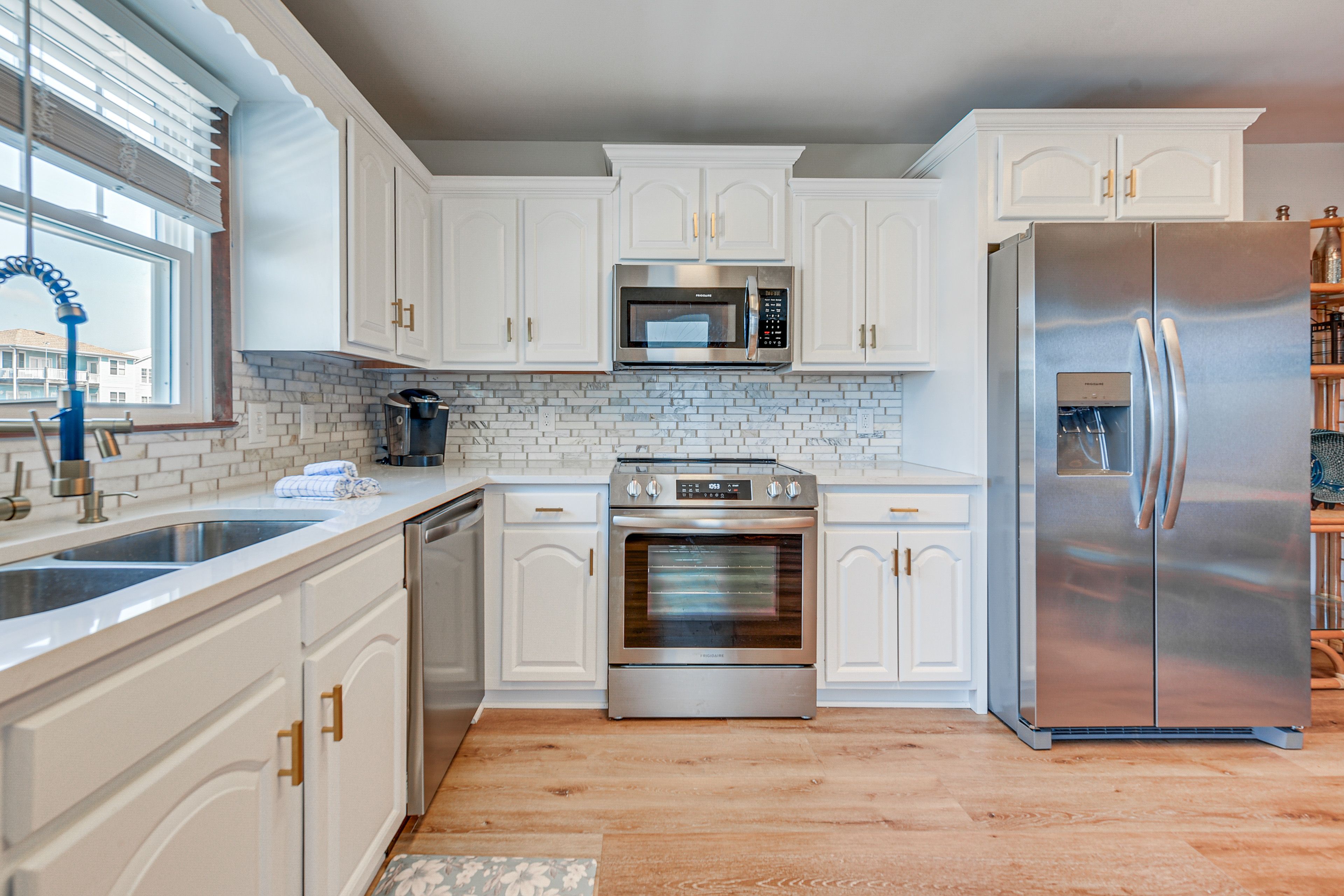 Kitchen | Keurig Coffee Maker | Dishwasher | Cooking Basics