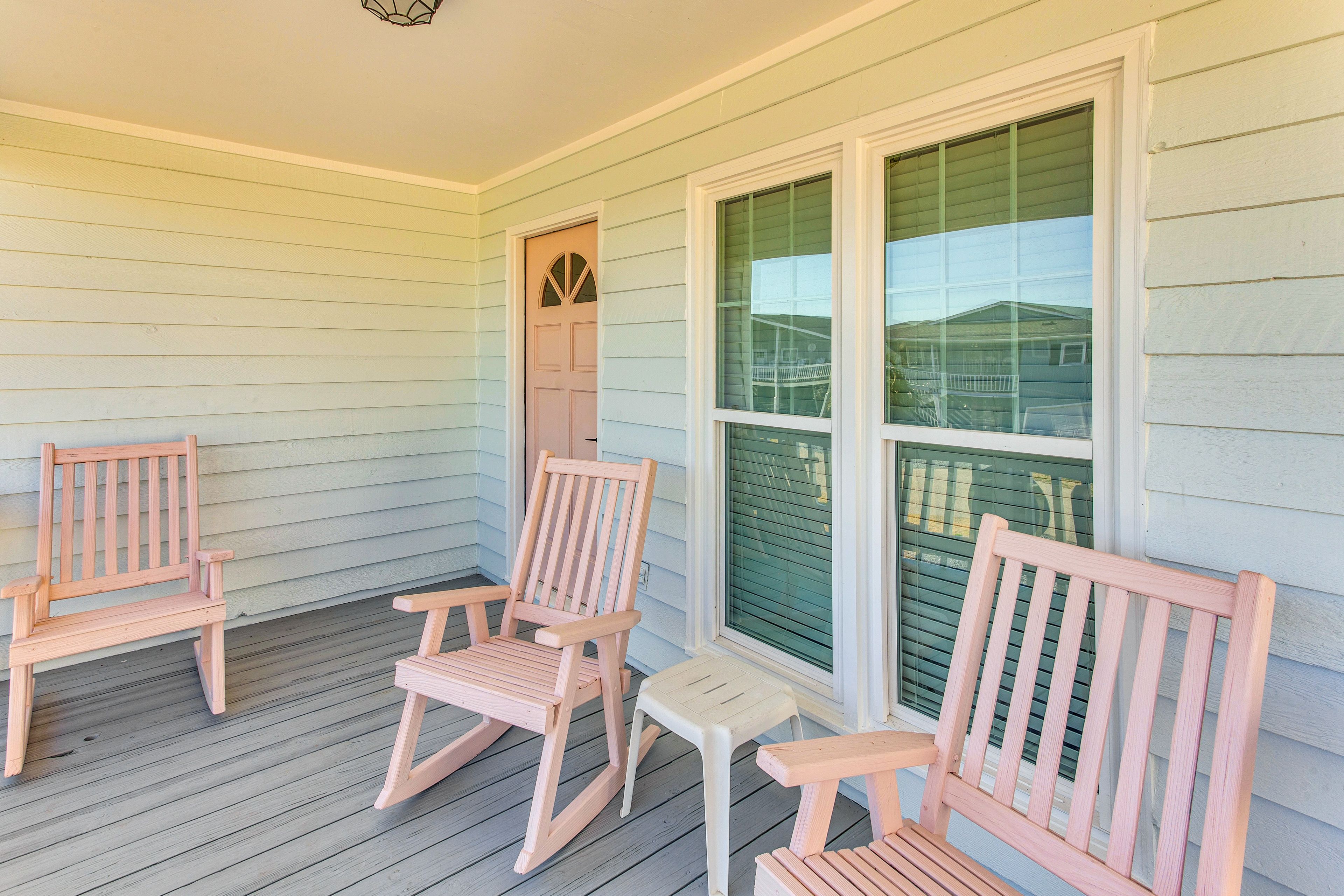 Front Porch | Keyless Entry | Seating