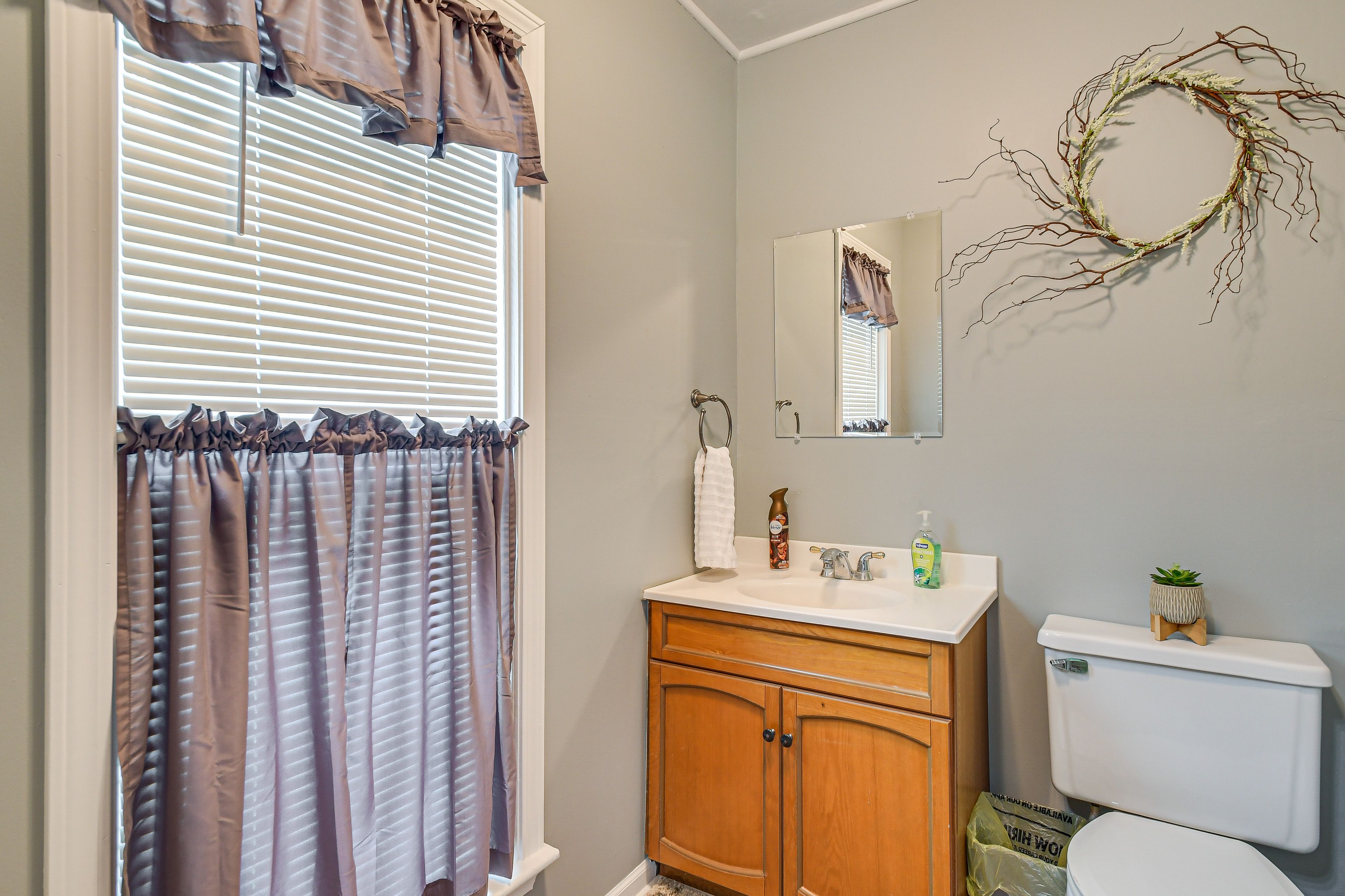 Half Bathroom | 1st Floor